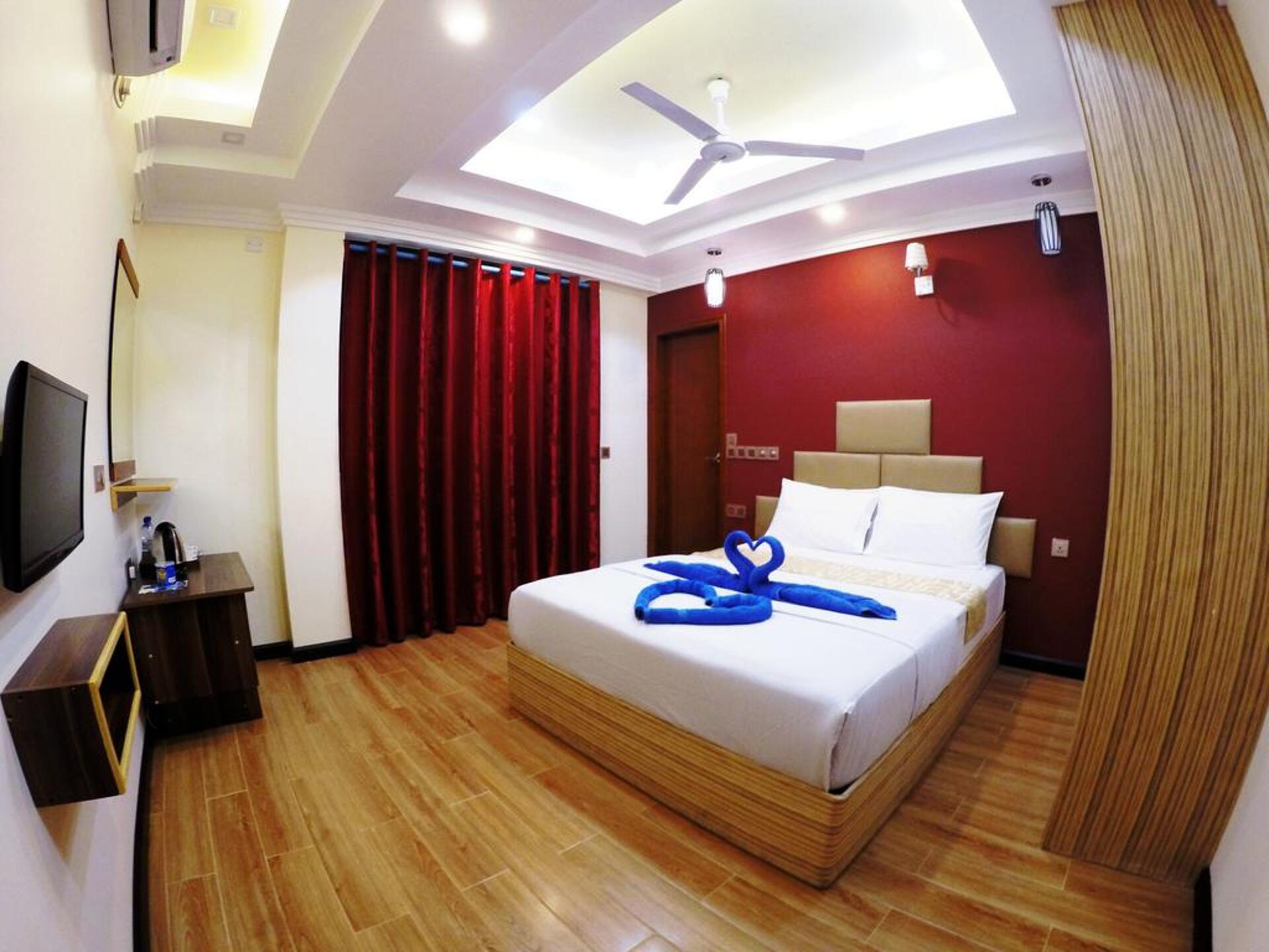 UI Inn Hotel 3* 4