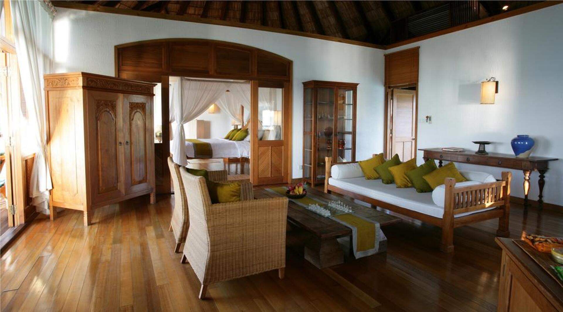 Coco Palm Dhuni Kolhu 5* 9
