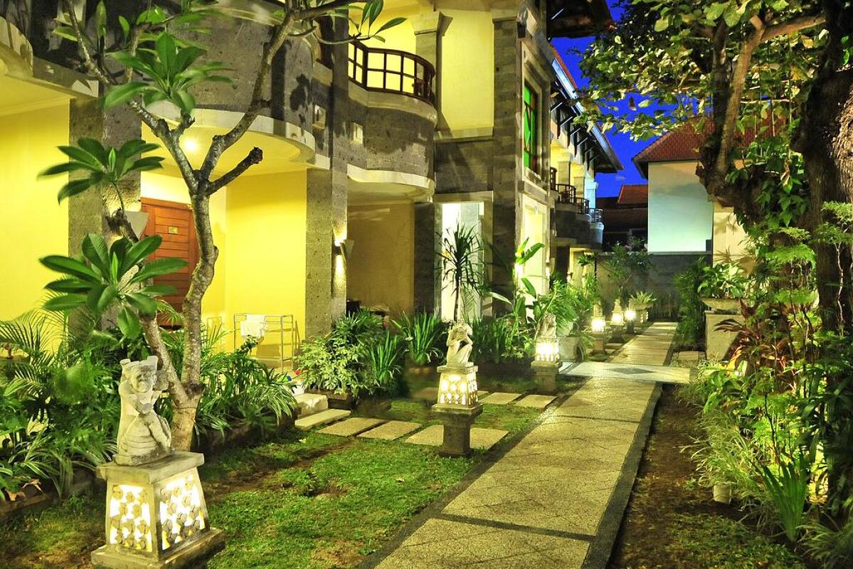 Adhi Jaya Hotel 4* 2