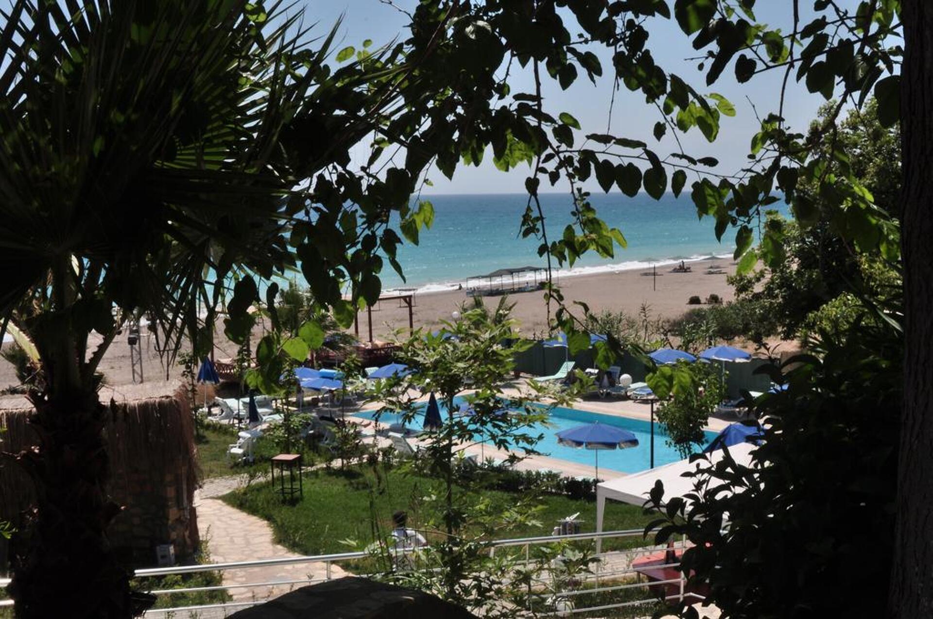 Adora Hotel 3* 3