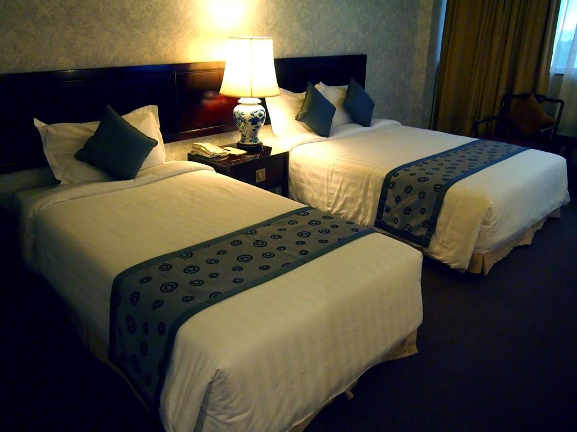 Royal Hotel Singapore 4* 12