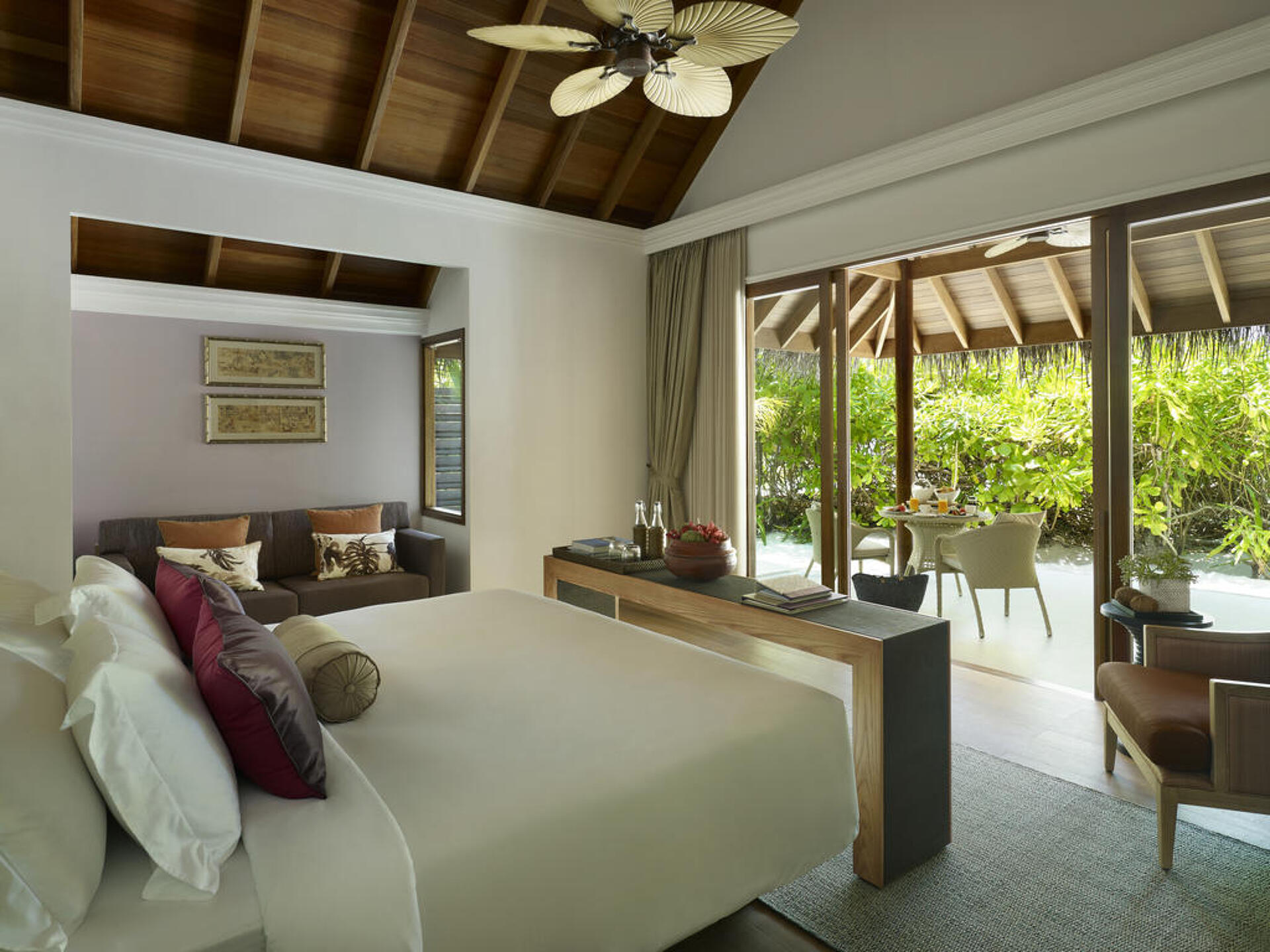 Dusit Thani Maldives 5* 10
