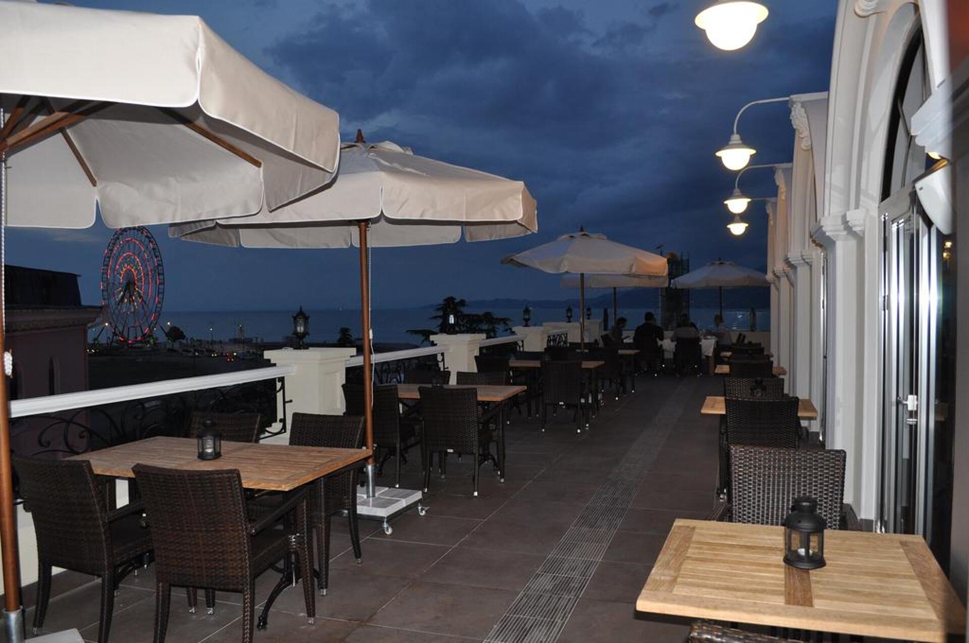 Batumi World Palace 4* 4