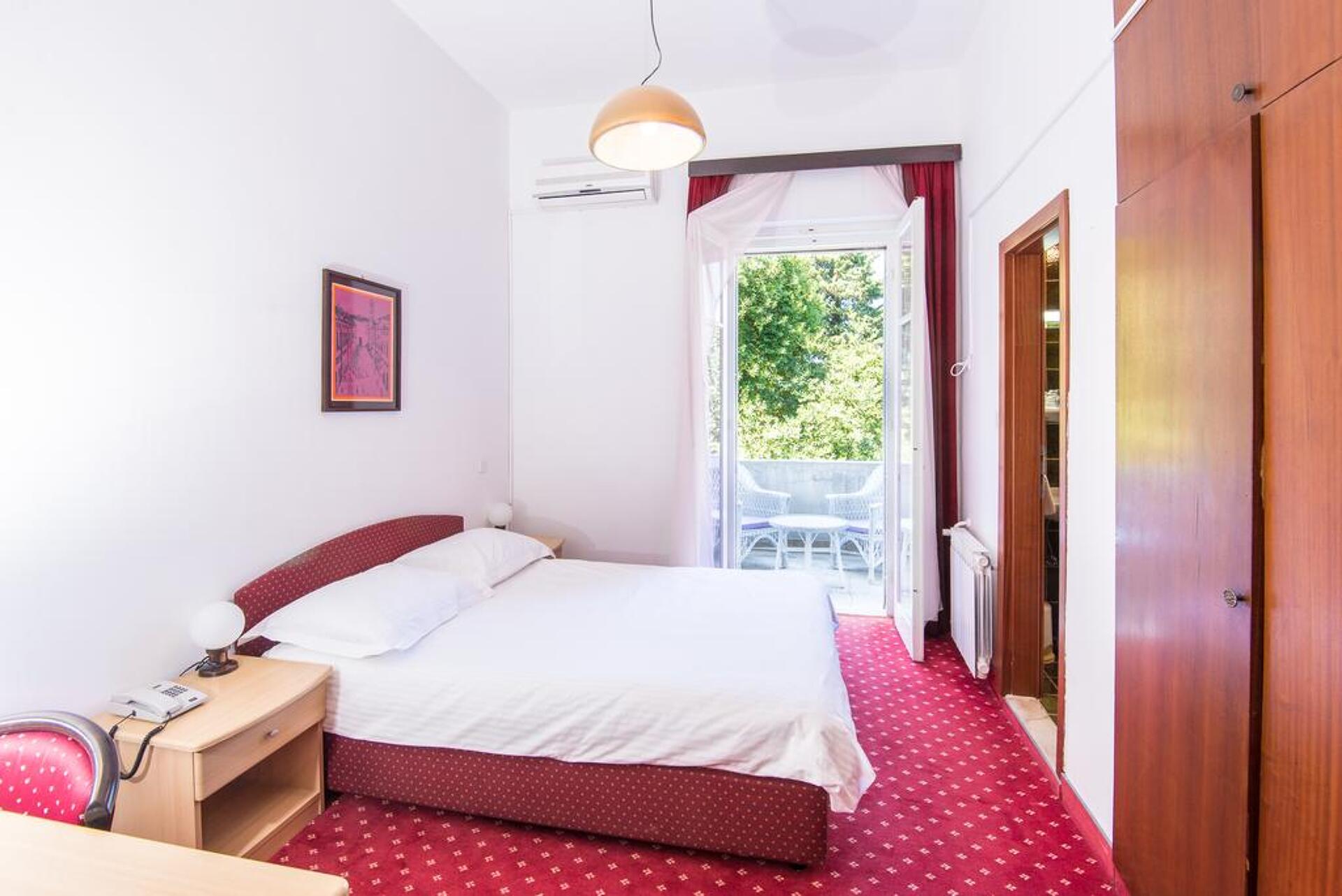 Sumratin Hotel 2* 7
