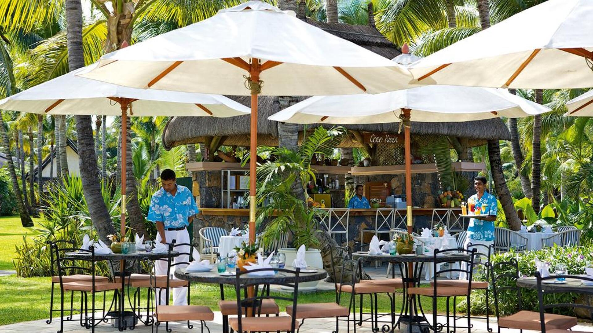 La Pirogue Resort & Spa  4* 27