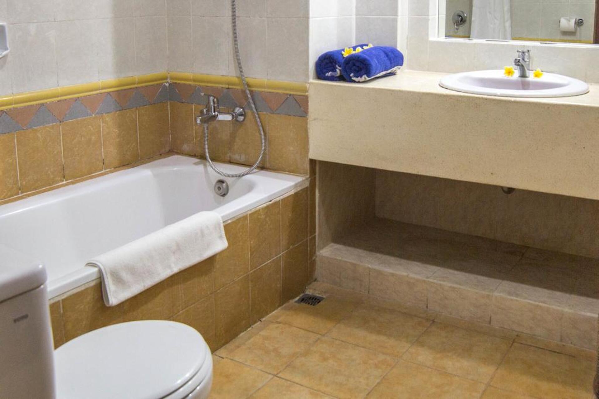 Fourteen Roses Beach Hotel 3* 17
