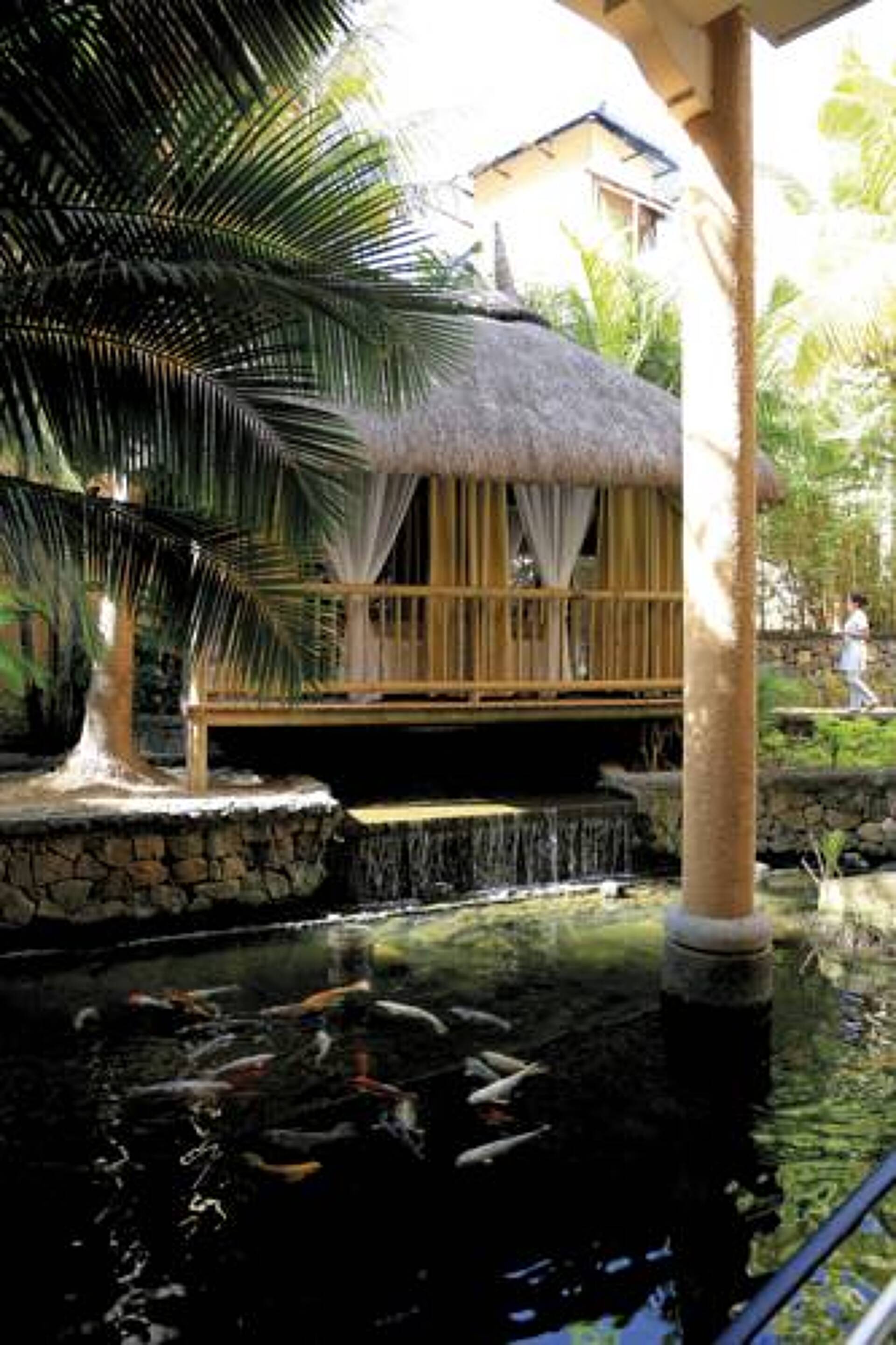 Victoria Beachcomber Resort & Spa 4* 19