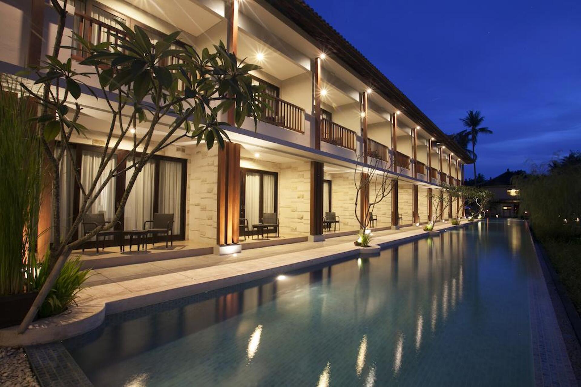 Grand Whiz Nusa Dua 4* 2