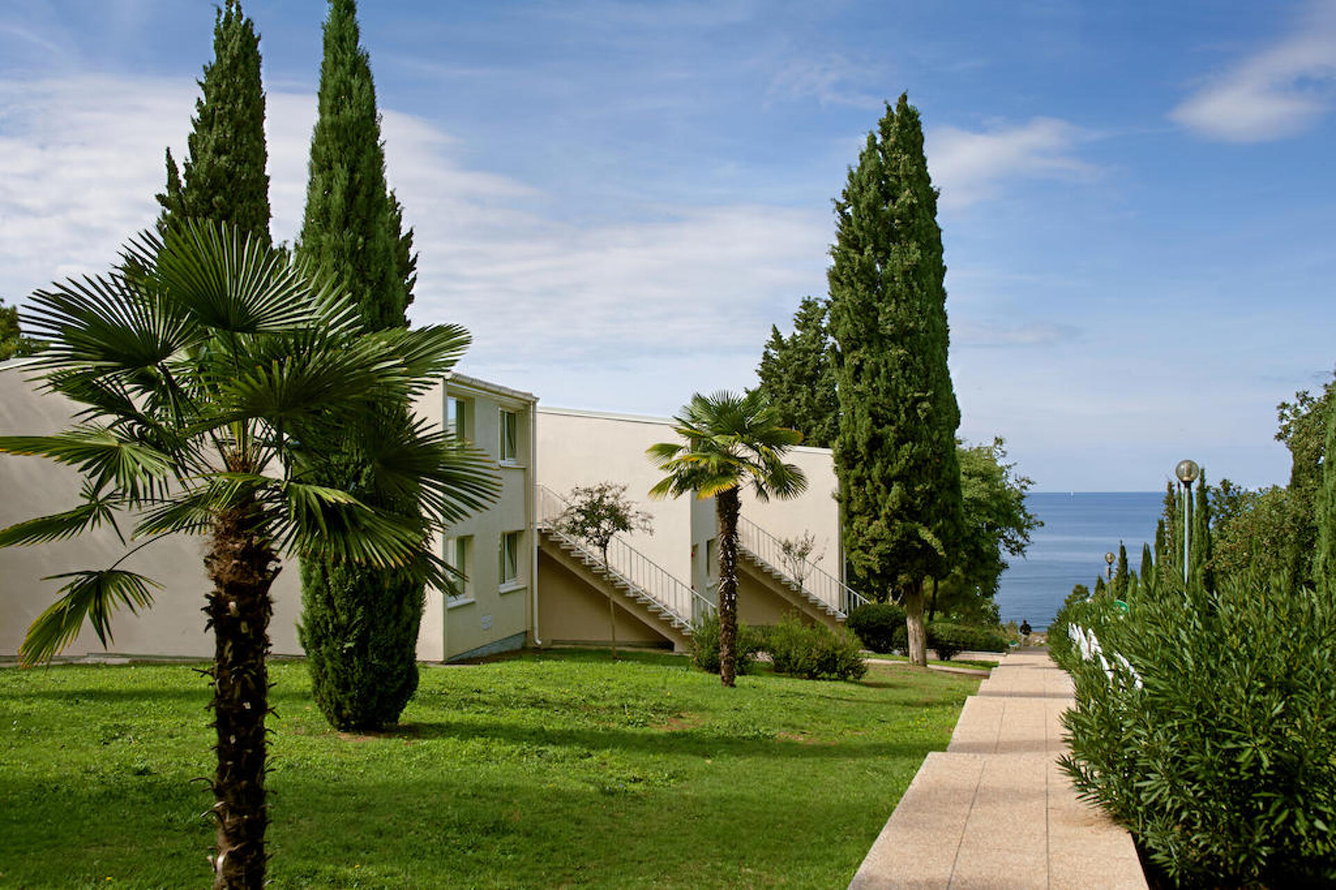 Laguna Bellevue Apartments 4* 5