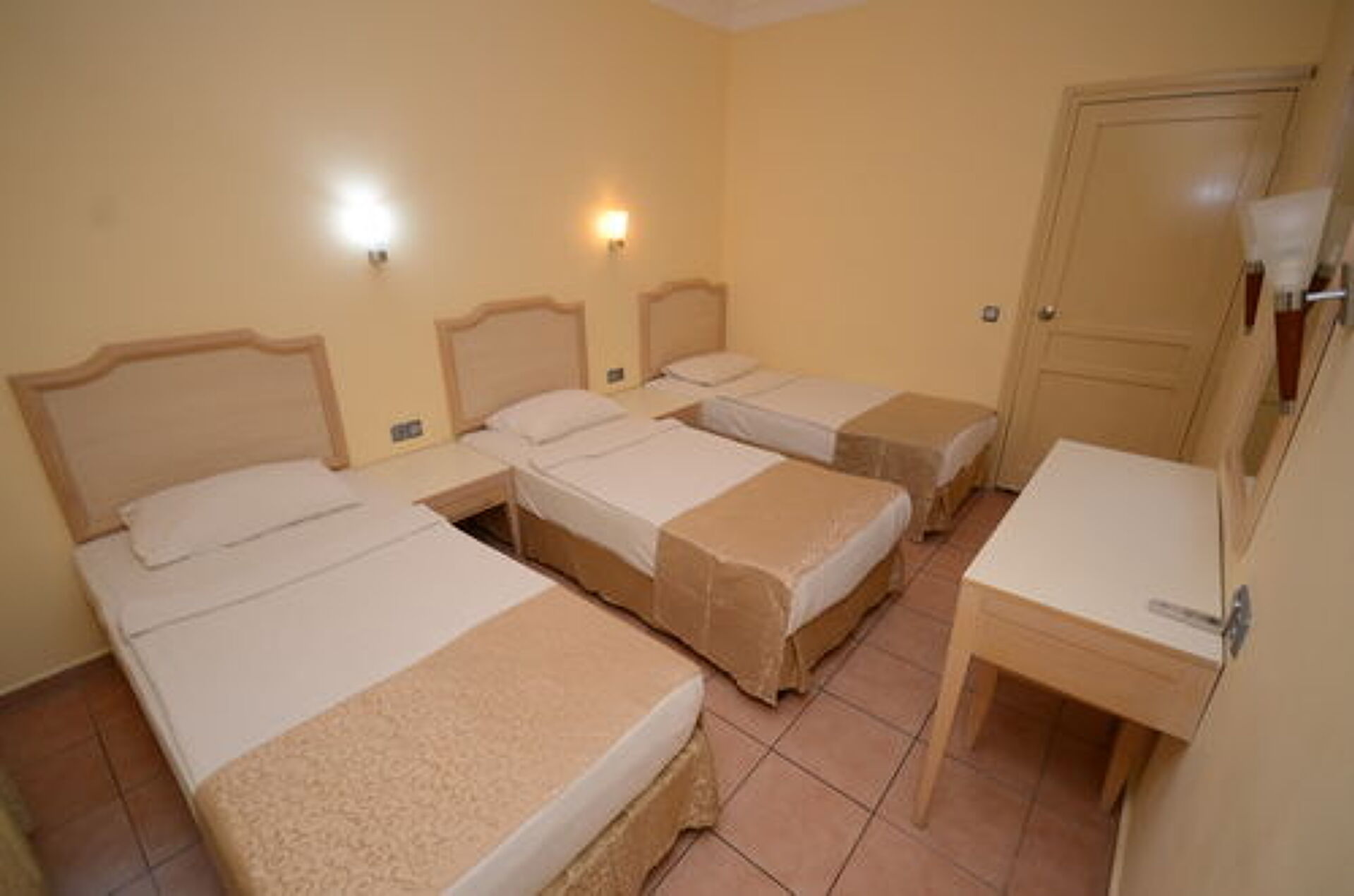 Alenz Suite Hotel 3* 4