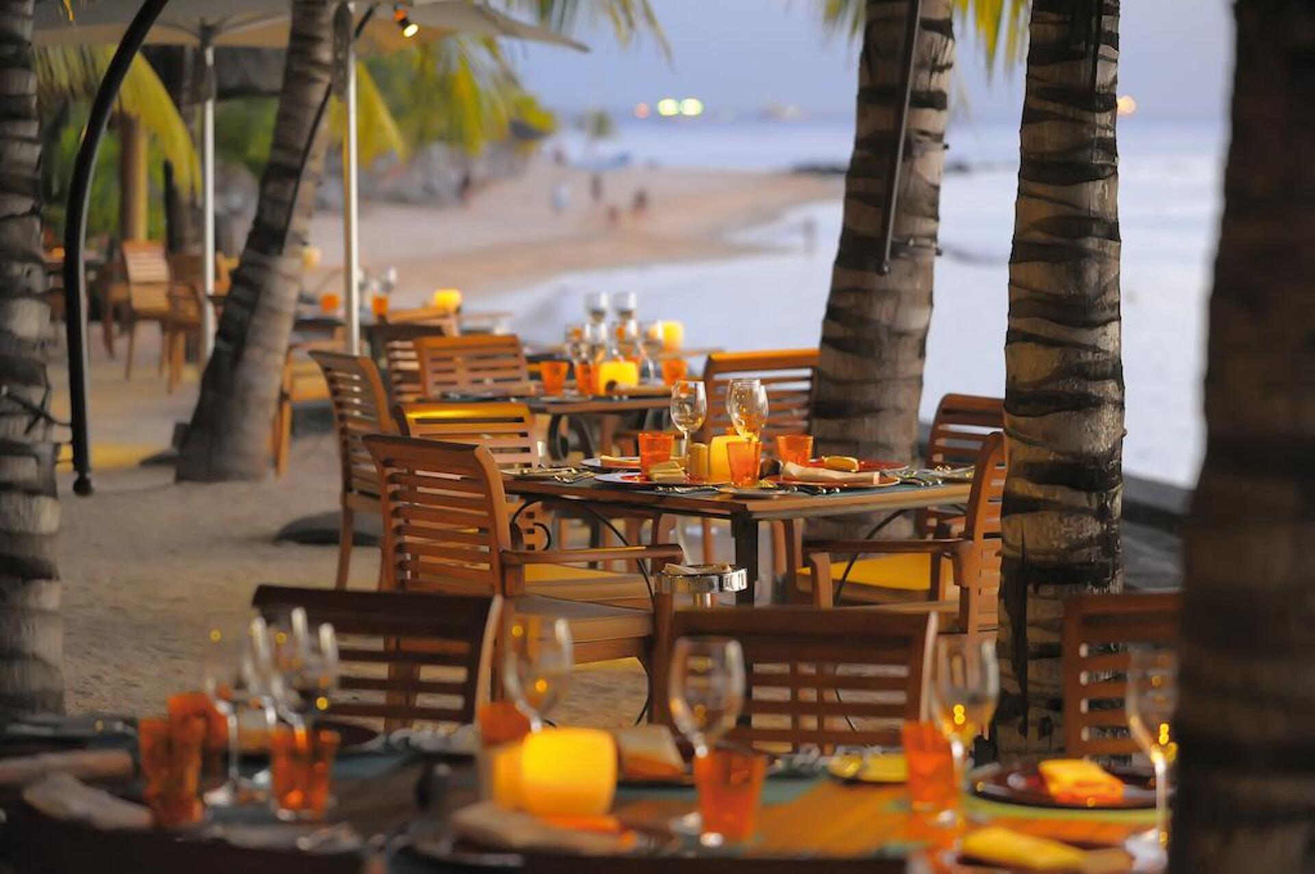Victoria Beachcomber Resort & Spa 4* 28