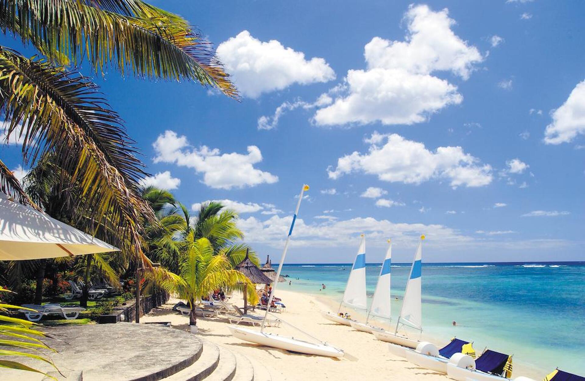 Victoria Beachcomber Resort & Spa 4* 3