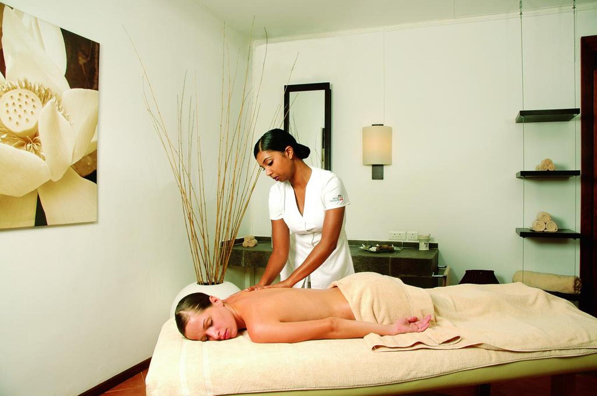 Veranda Grand Baie Hotel & Spa 3* 12