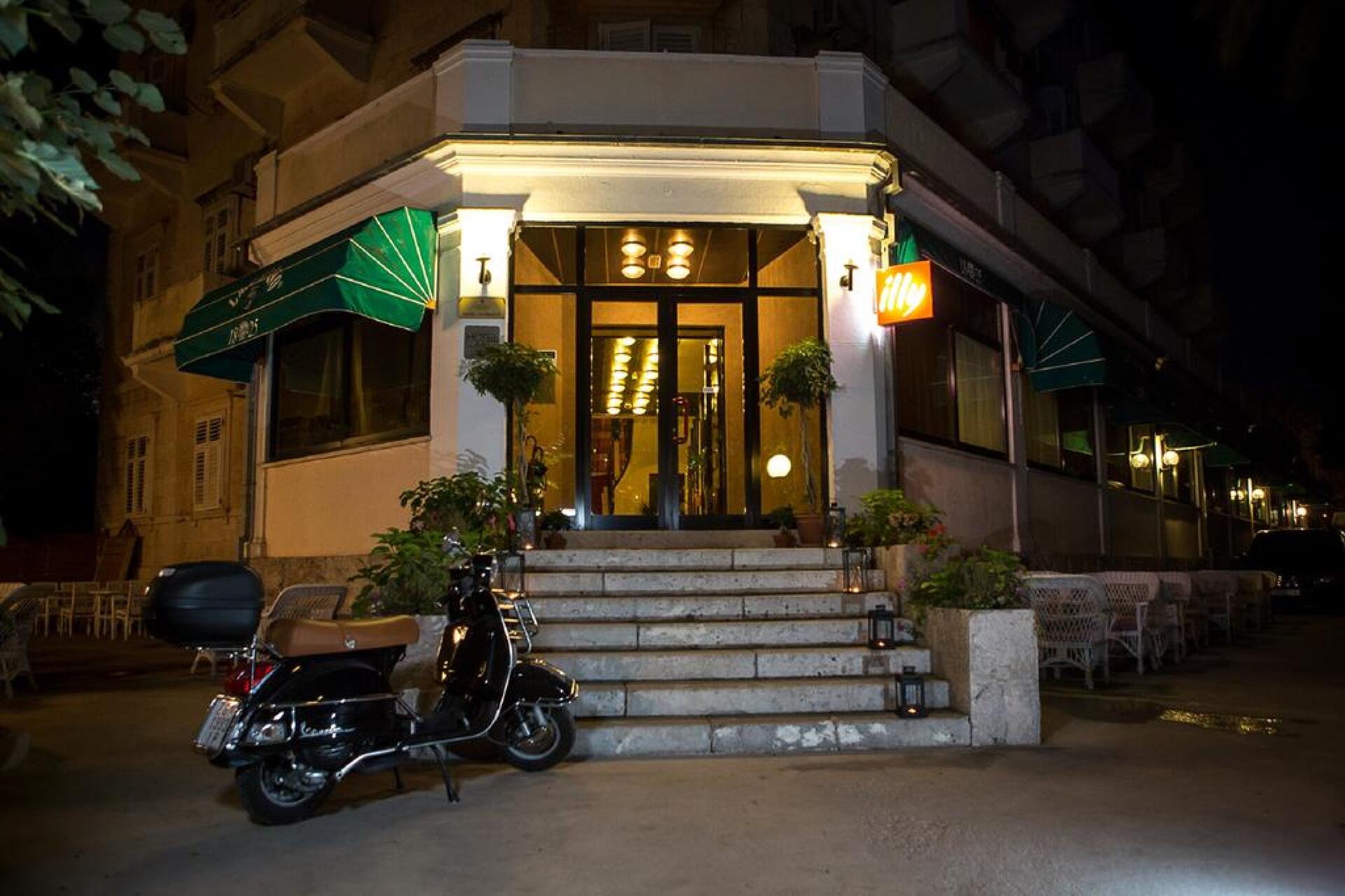 Sumratin Hotel 2* 9