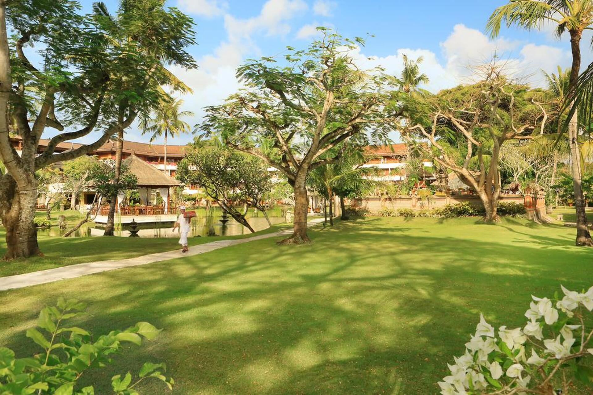 Nusa Dua Beach Hotel & Spa 5