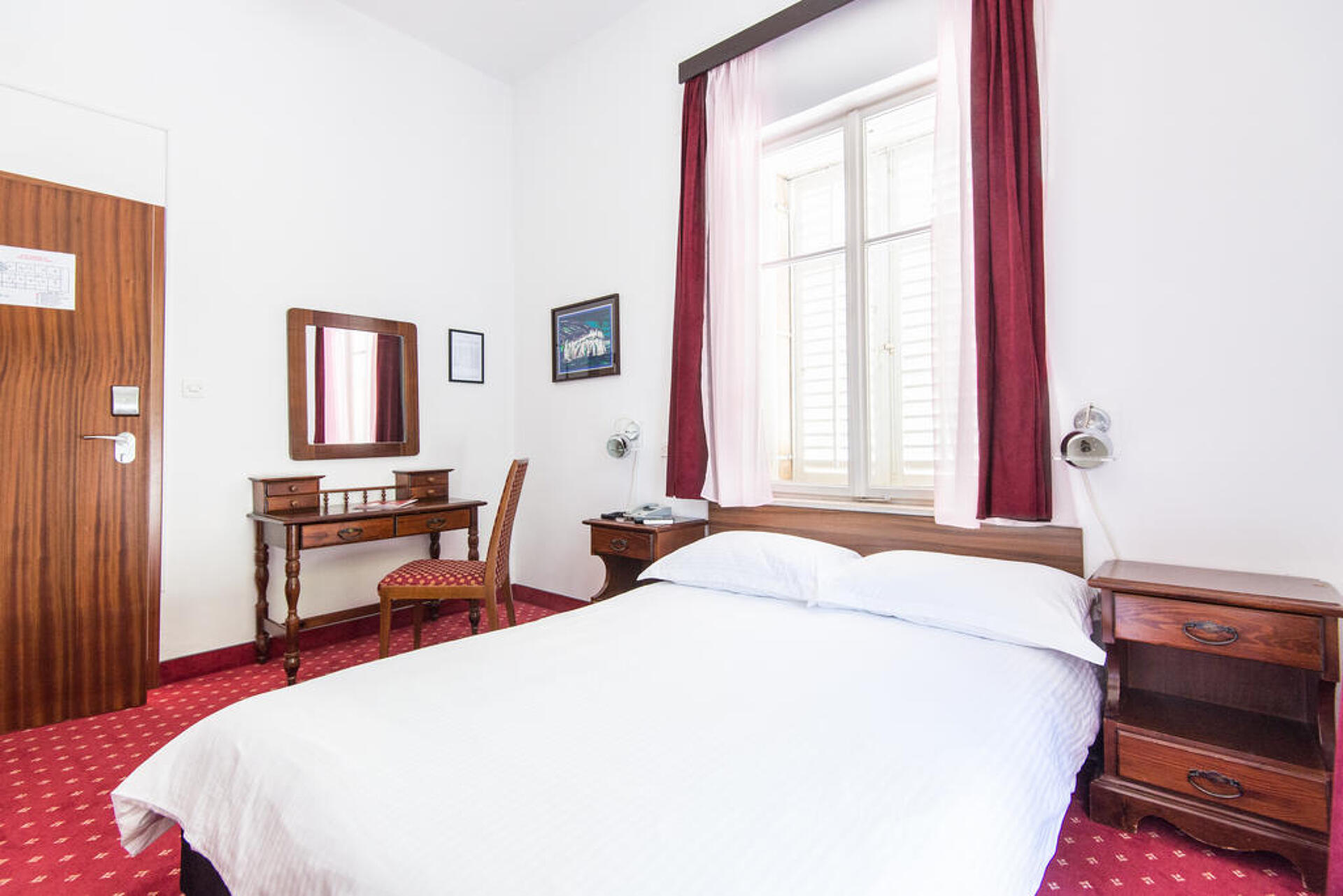 Sumratin Hotel 2* 8