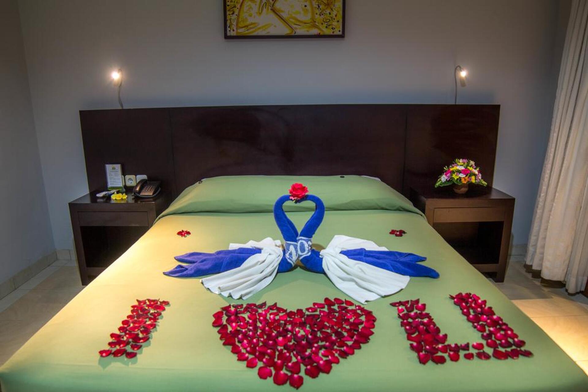Fourteen Roses Beach Hotel 3* 10