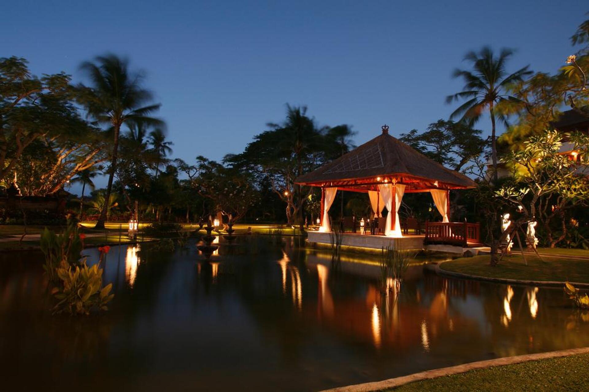 Nusa Dua Beach Hotel & Spa 12