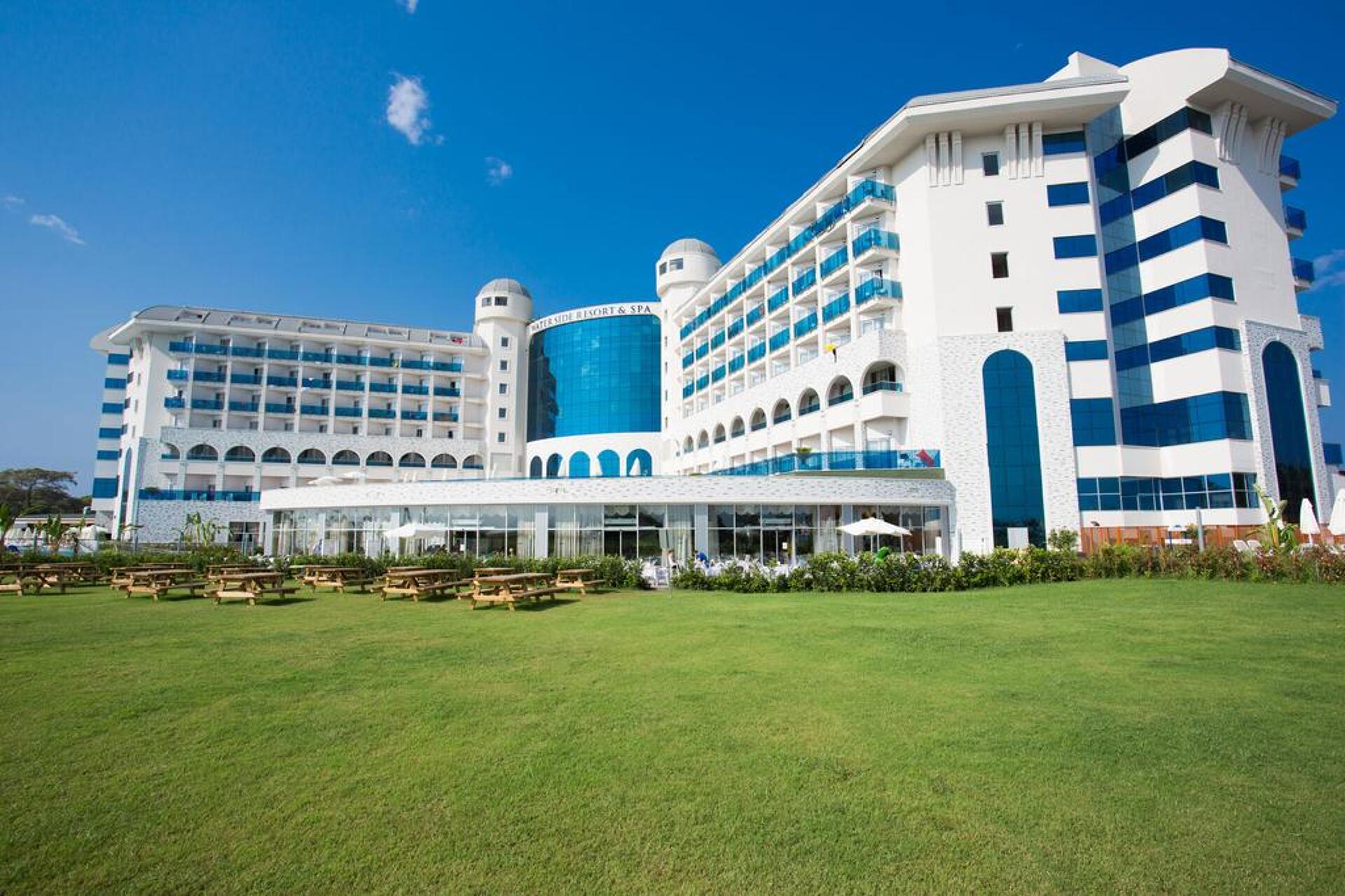 Water Side Resort & Spa 5* 15