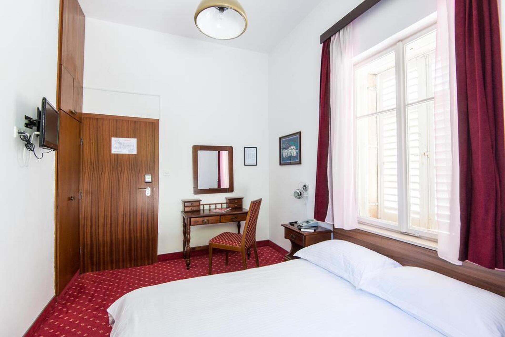 Sumratin Hotel 2* 15
