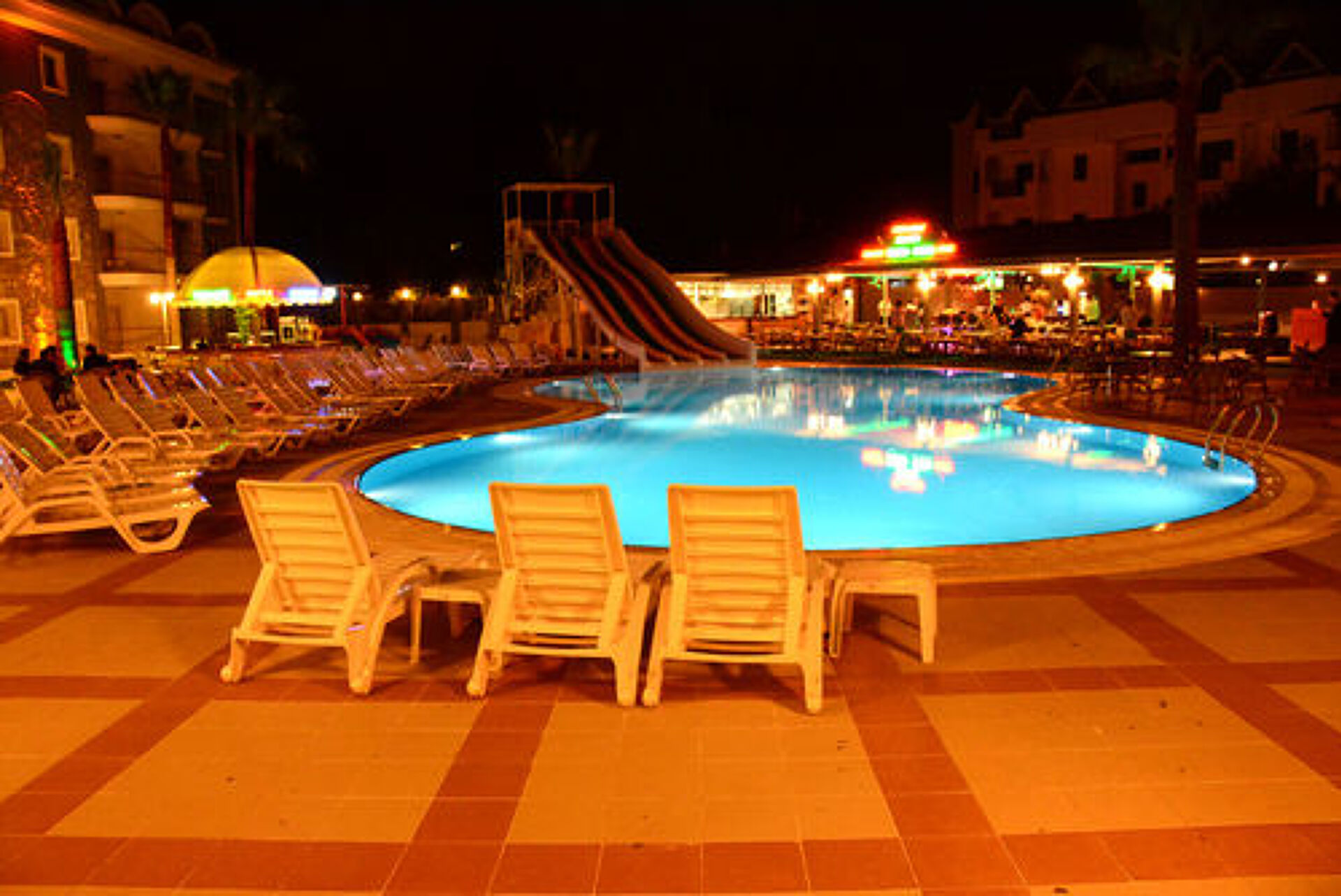 Alenz Suite Hotel 3* 10