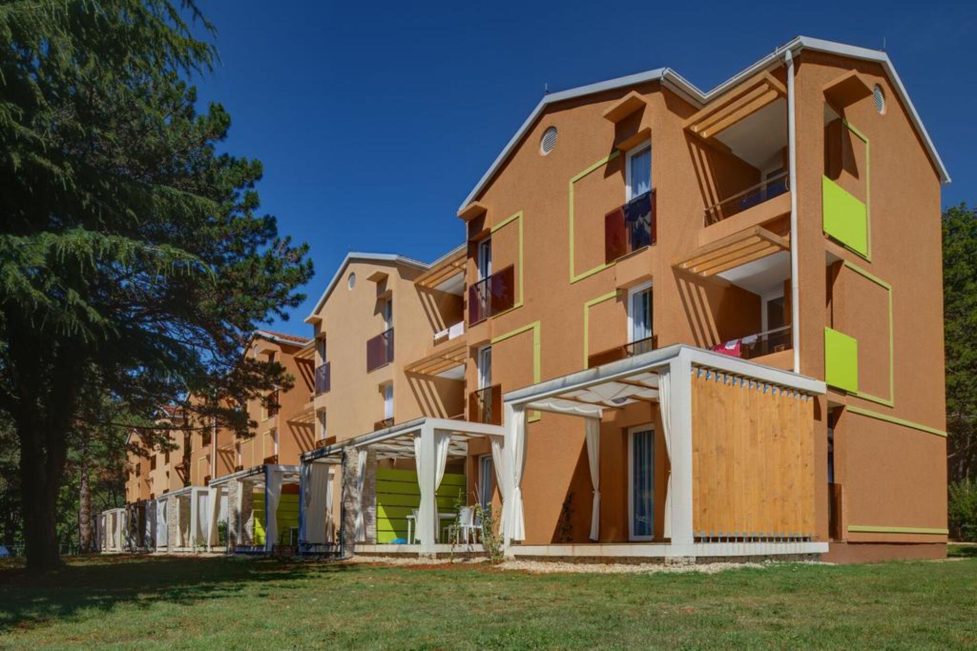 Sol Stella Apartments 3* 6