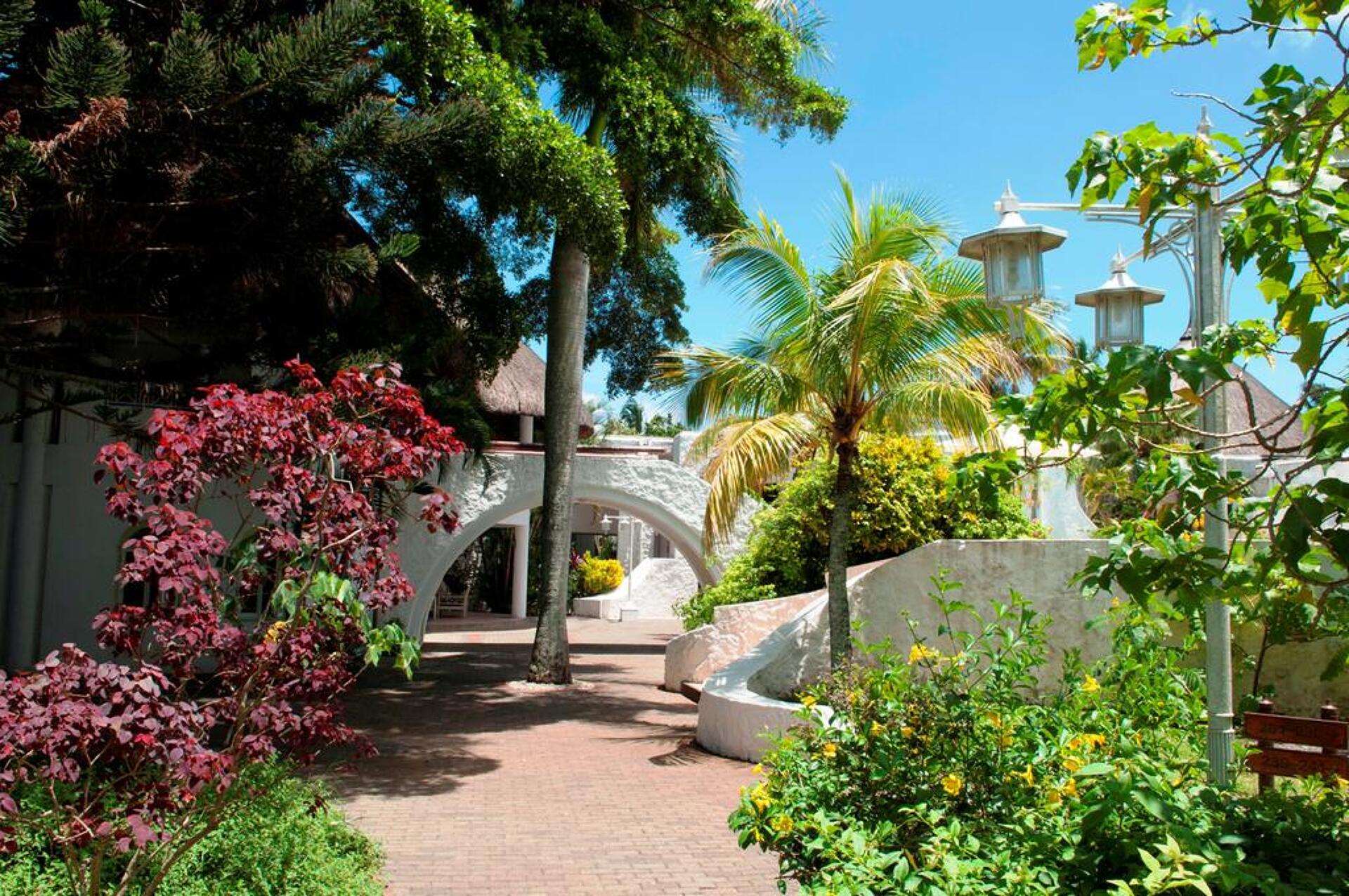 Casuarina Resort & Spa 3* 10