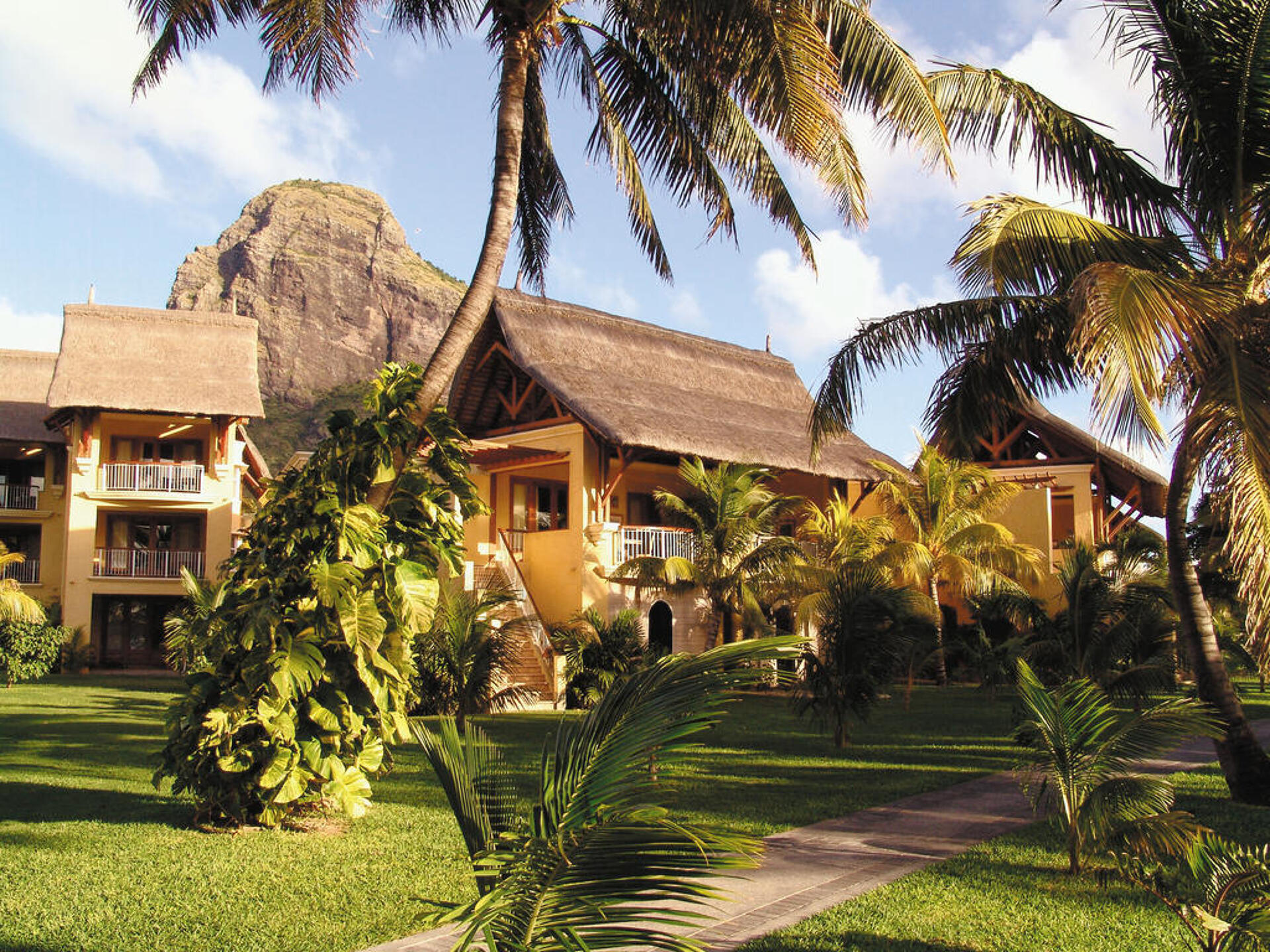 Paradis Beachcomber Golf Resort & Spa 5* 5