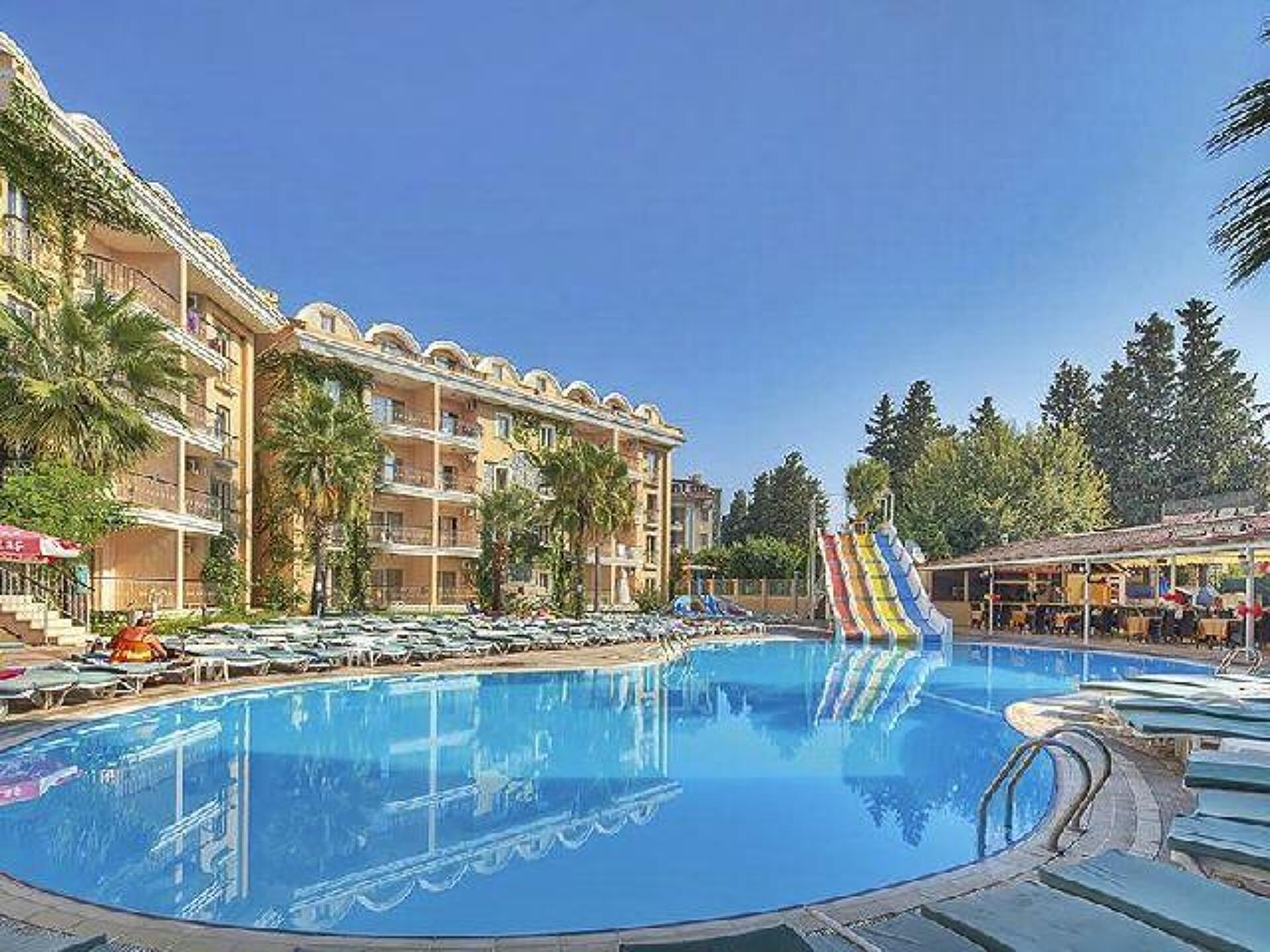 Alenz Suite Hotel 3* 11