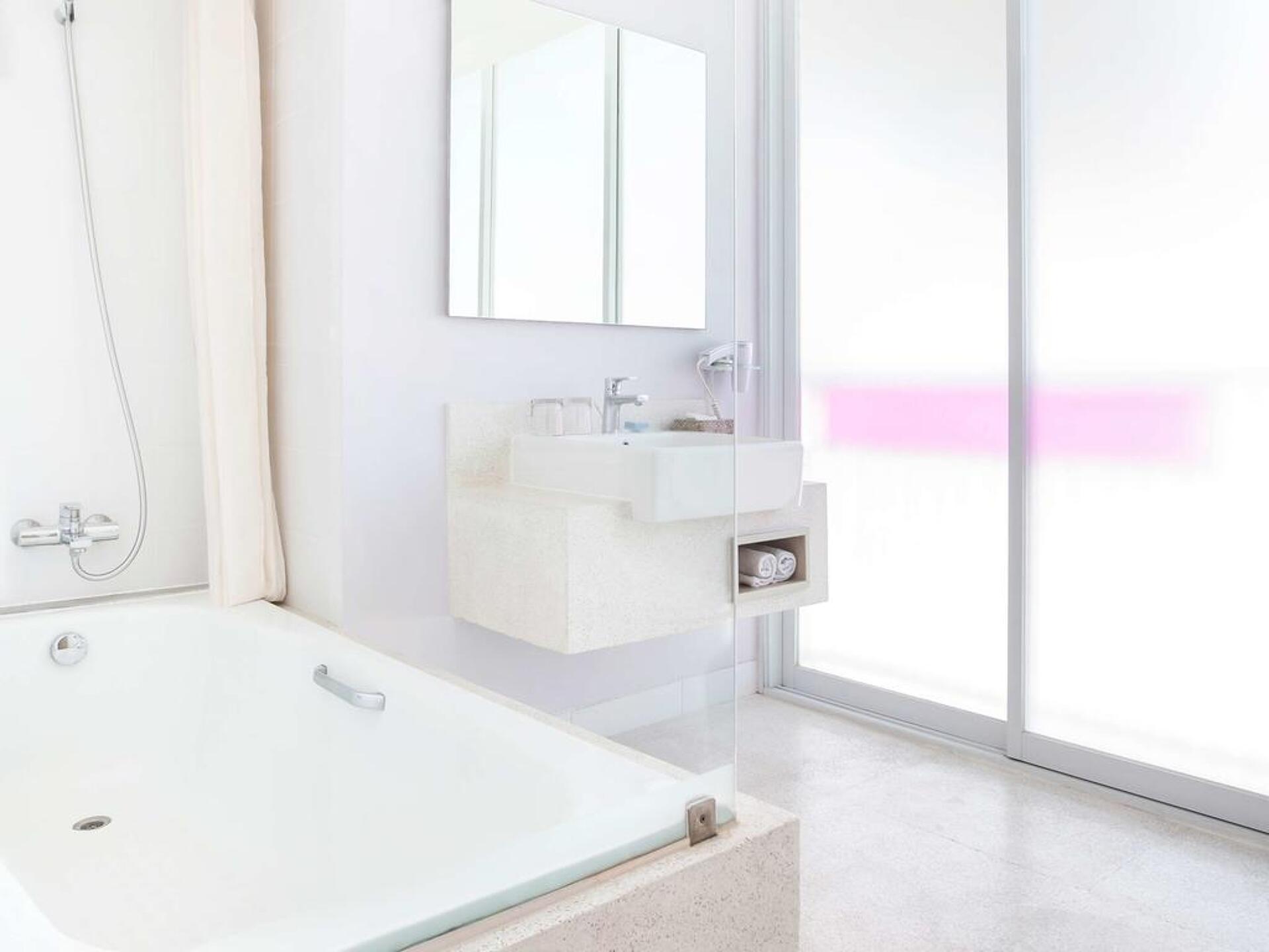 Ibis Styles Bali Benoa 34