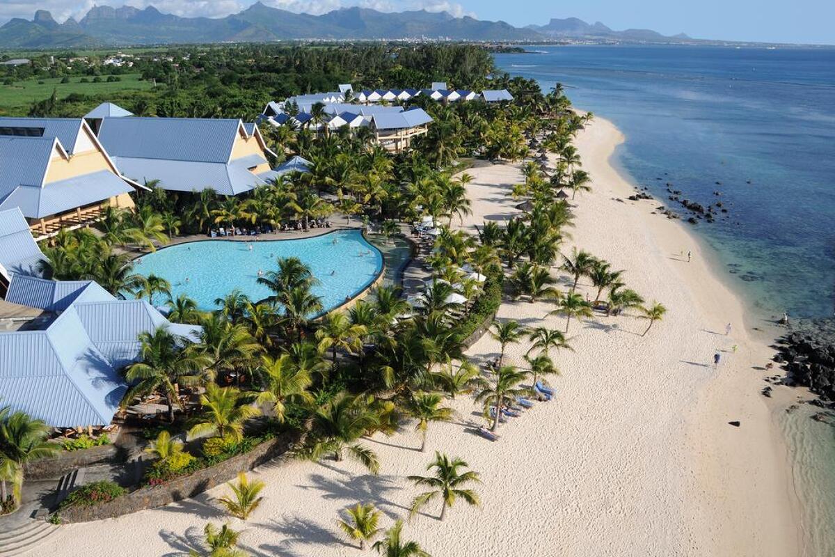 Victoria Beachcomber Resort & Spa 4* 0
