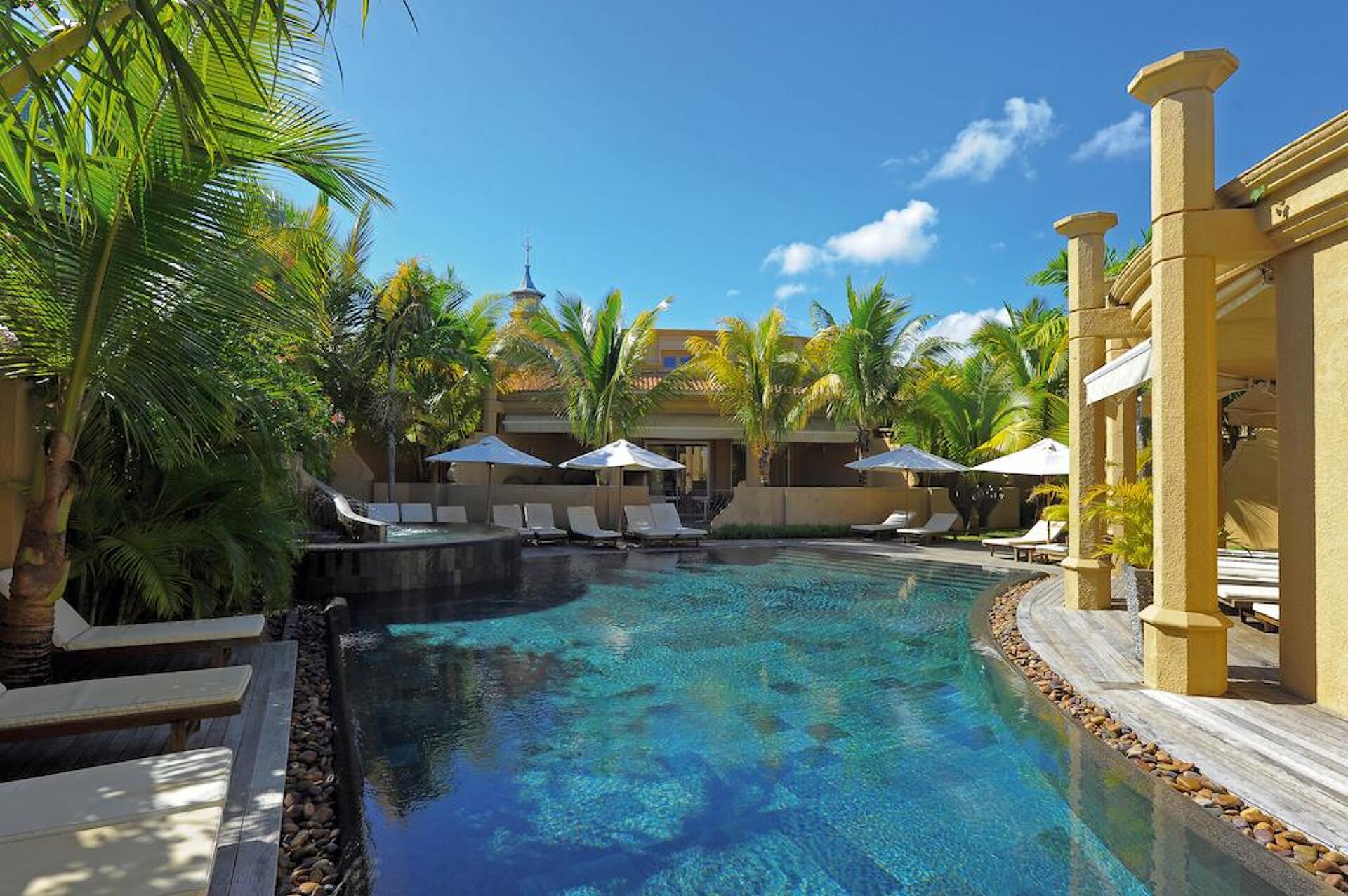 Mauricia Beachcomber 18