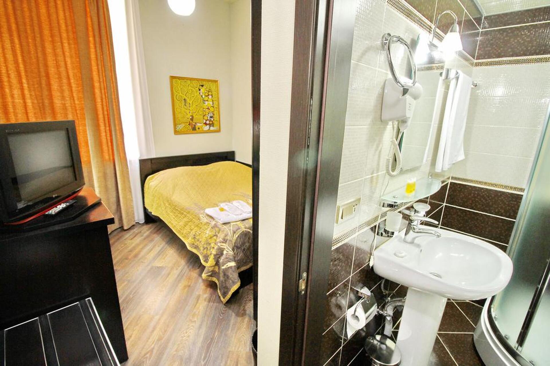 Penthouse Hotel 3* 19