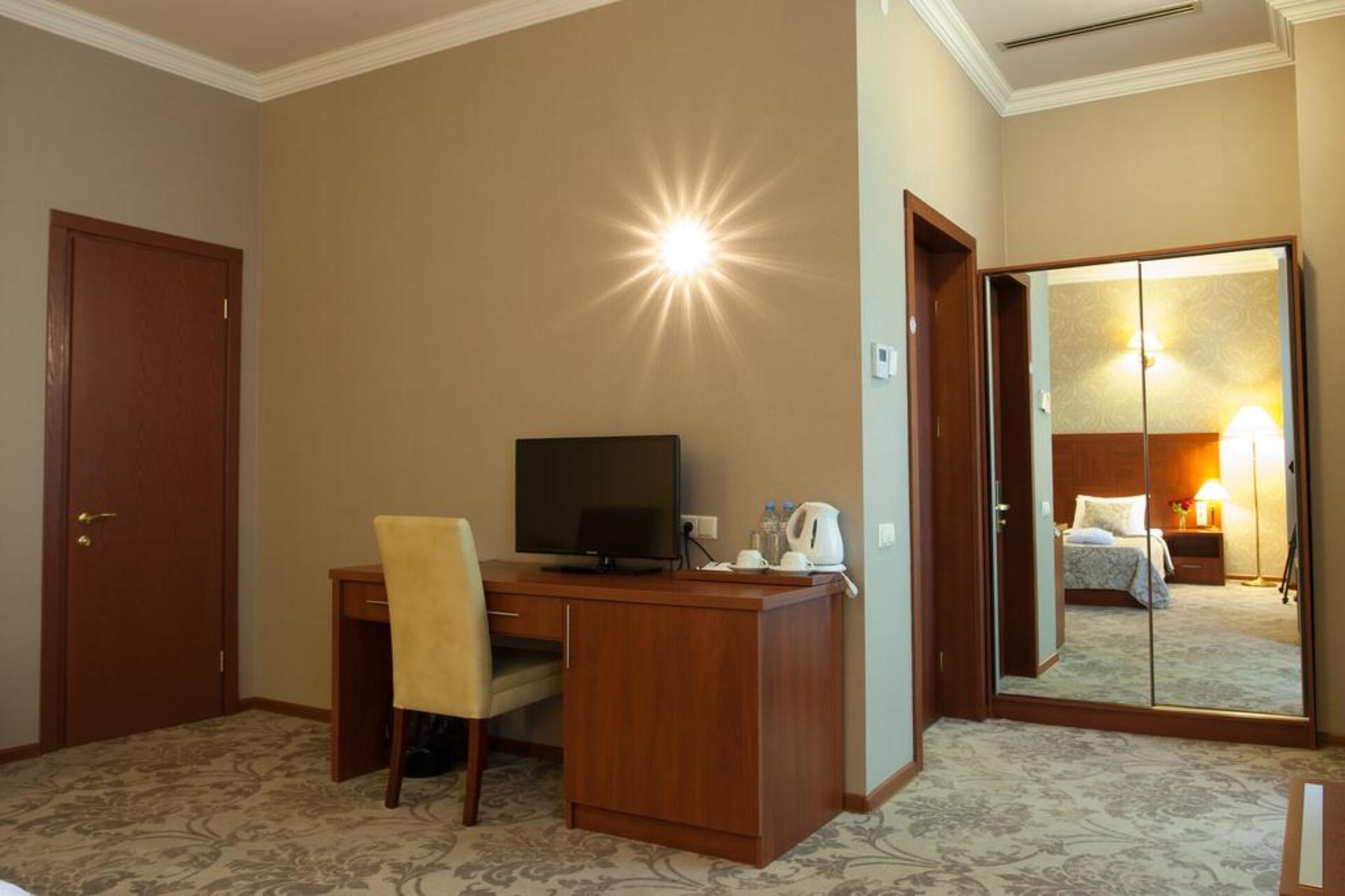 Astoria Hotel Tbilisi 4* 23