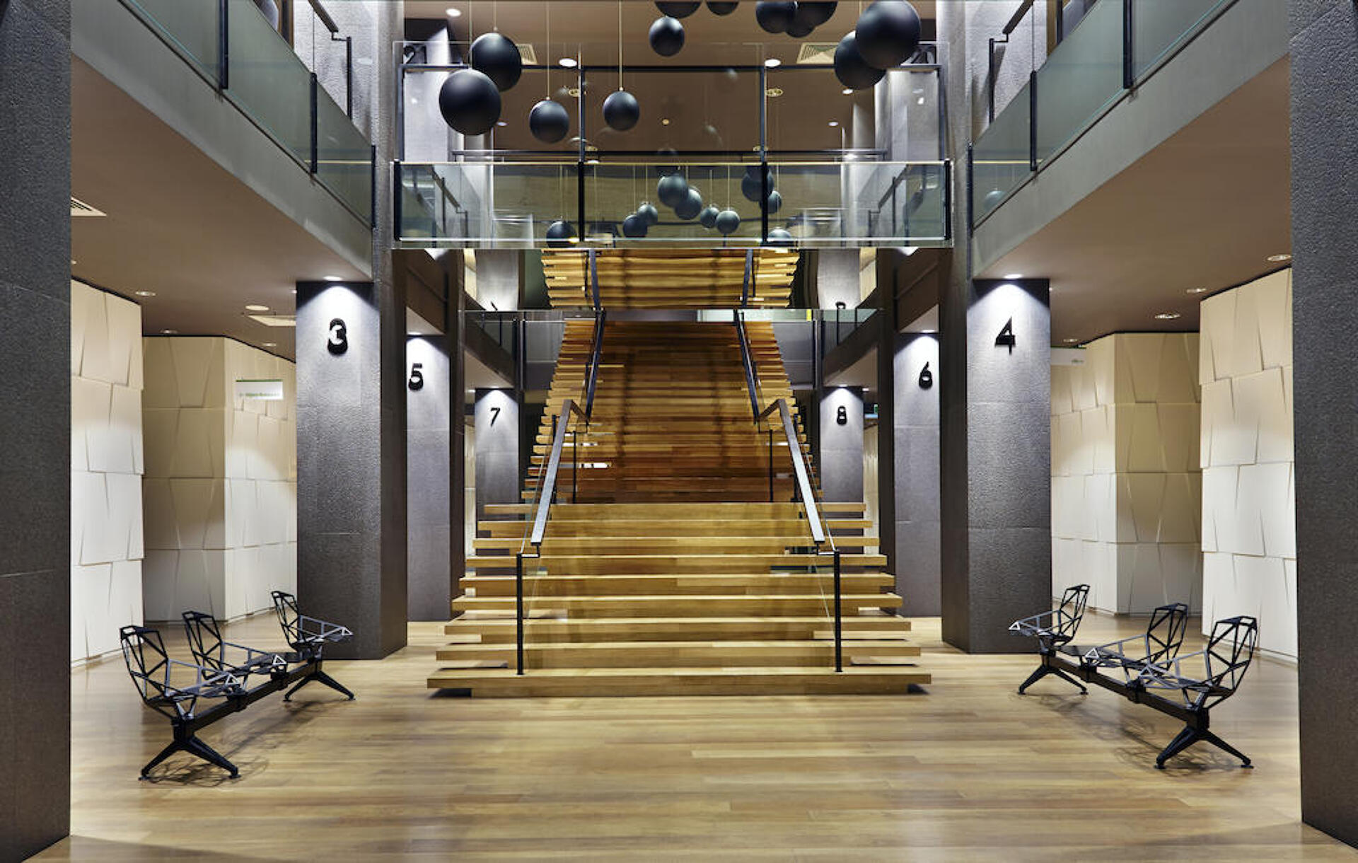 Holiday Inn Tbilisi 4* 1