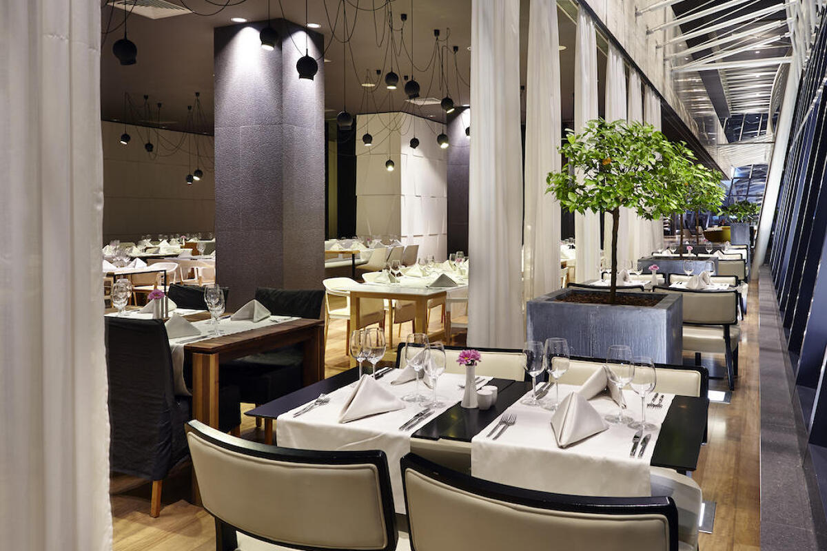 Holiday Inn Tbilisi 4* 2