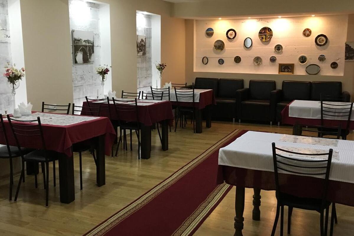 Armazi Palace Hotel  3* 1