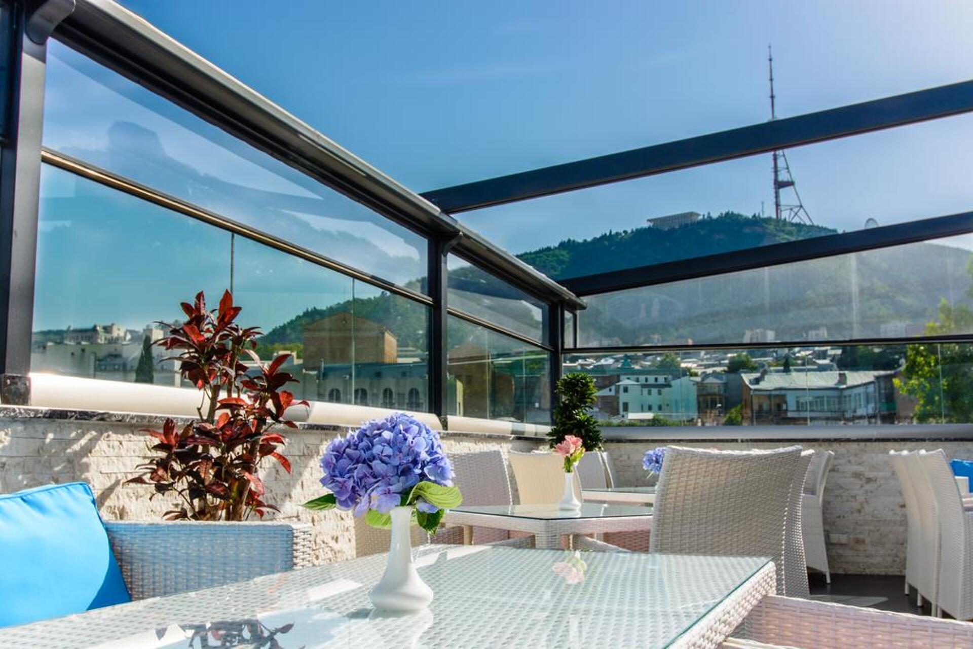 River Side Hotel  4* 25