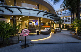 Novotel Phuket Karon Resort & Spa 