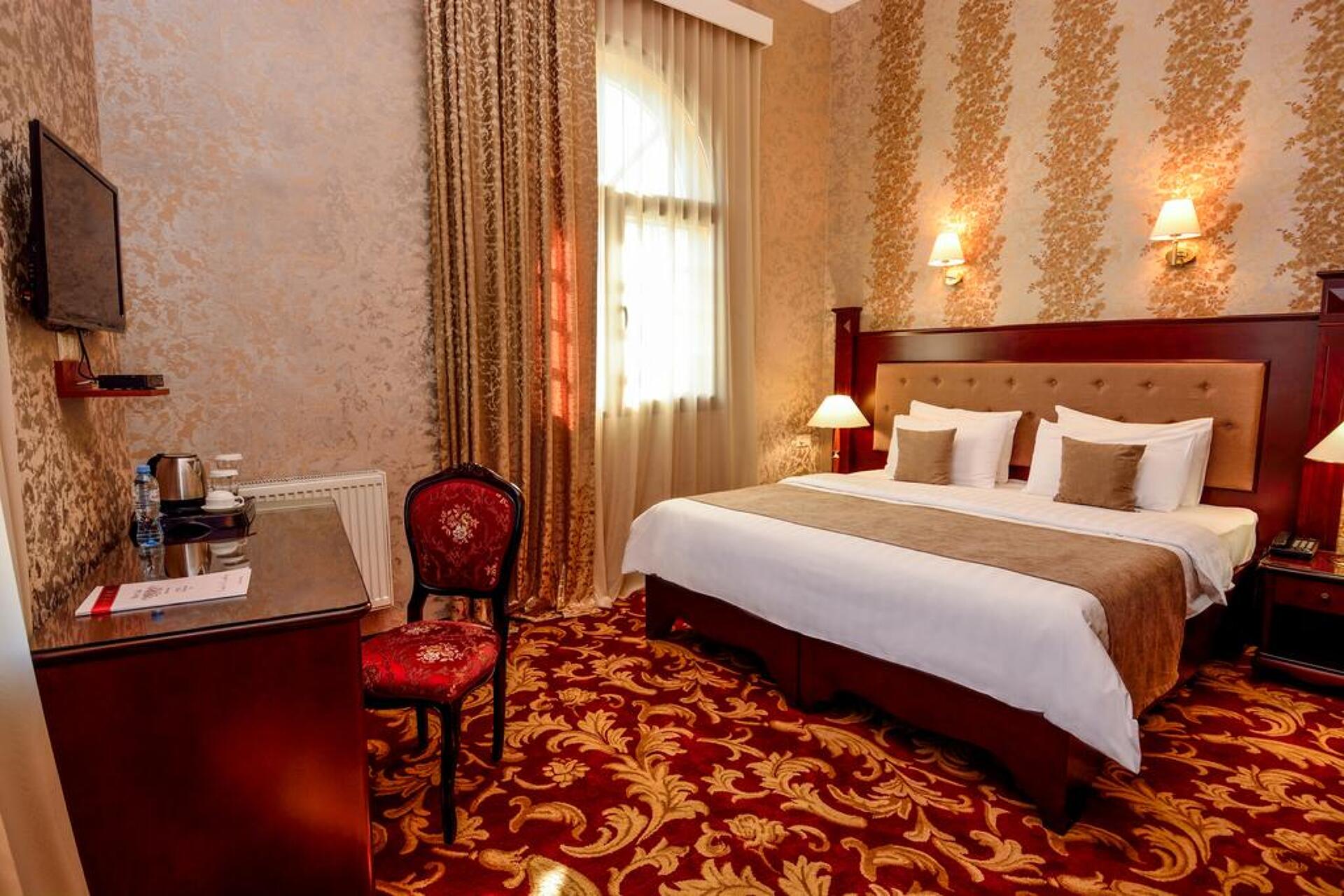 River Side Hotel  4* 8