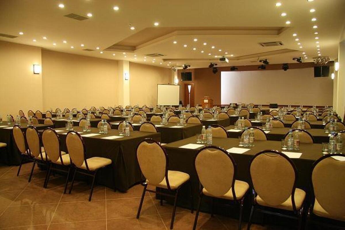 D'Plaza Hotel 4* 3