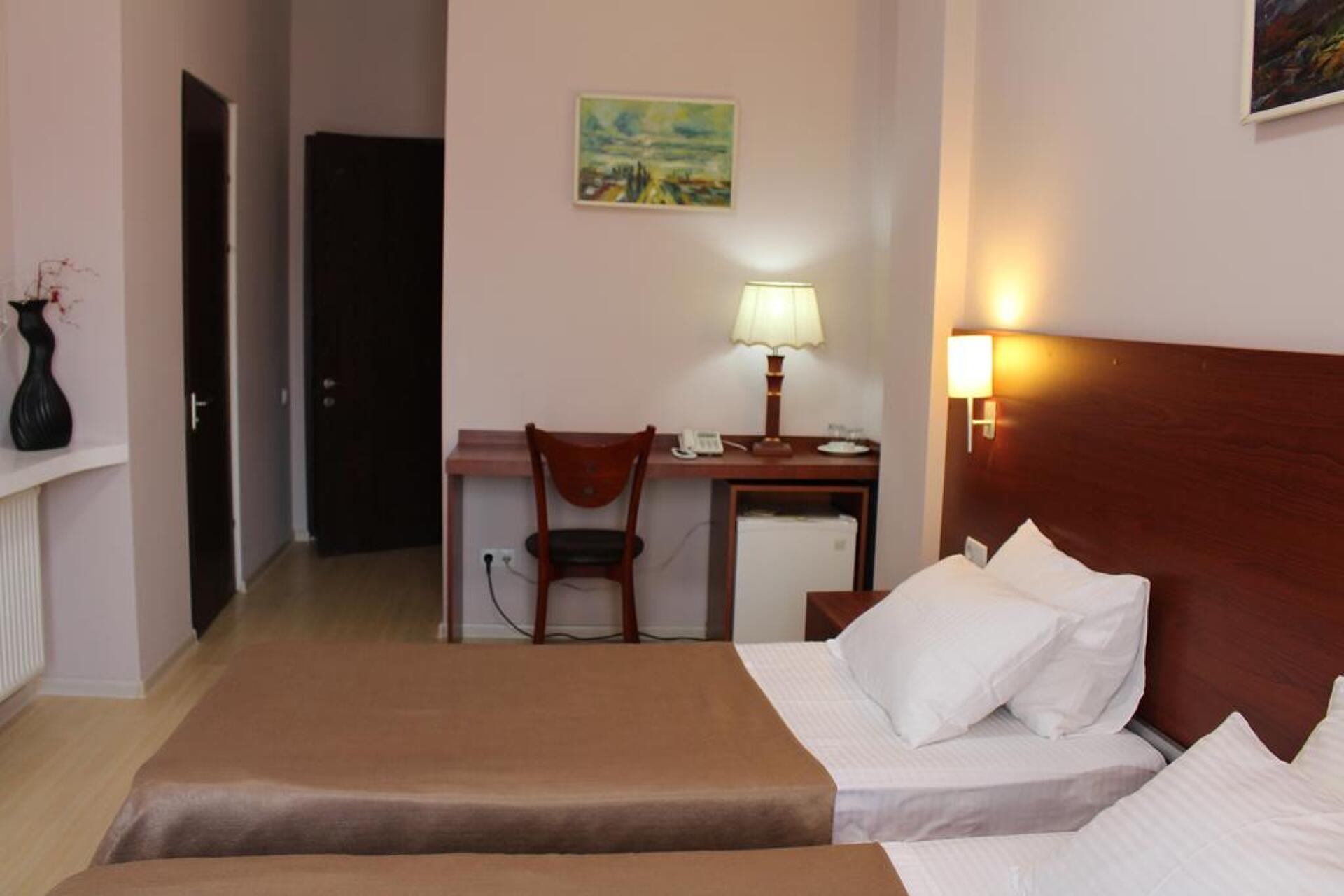 Armazi Palace Hotel  3* 29
