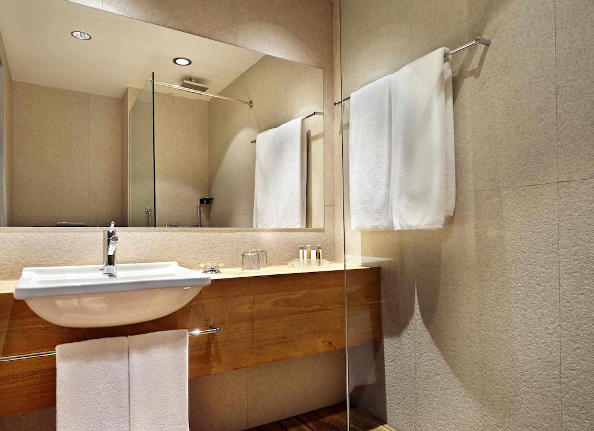 Holiday Inn Tbilisi 4* 12