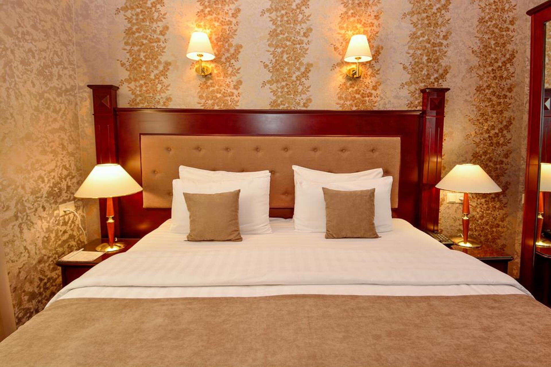 River Side Hotel  4* 27