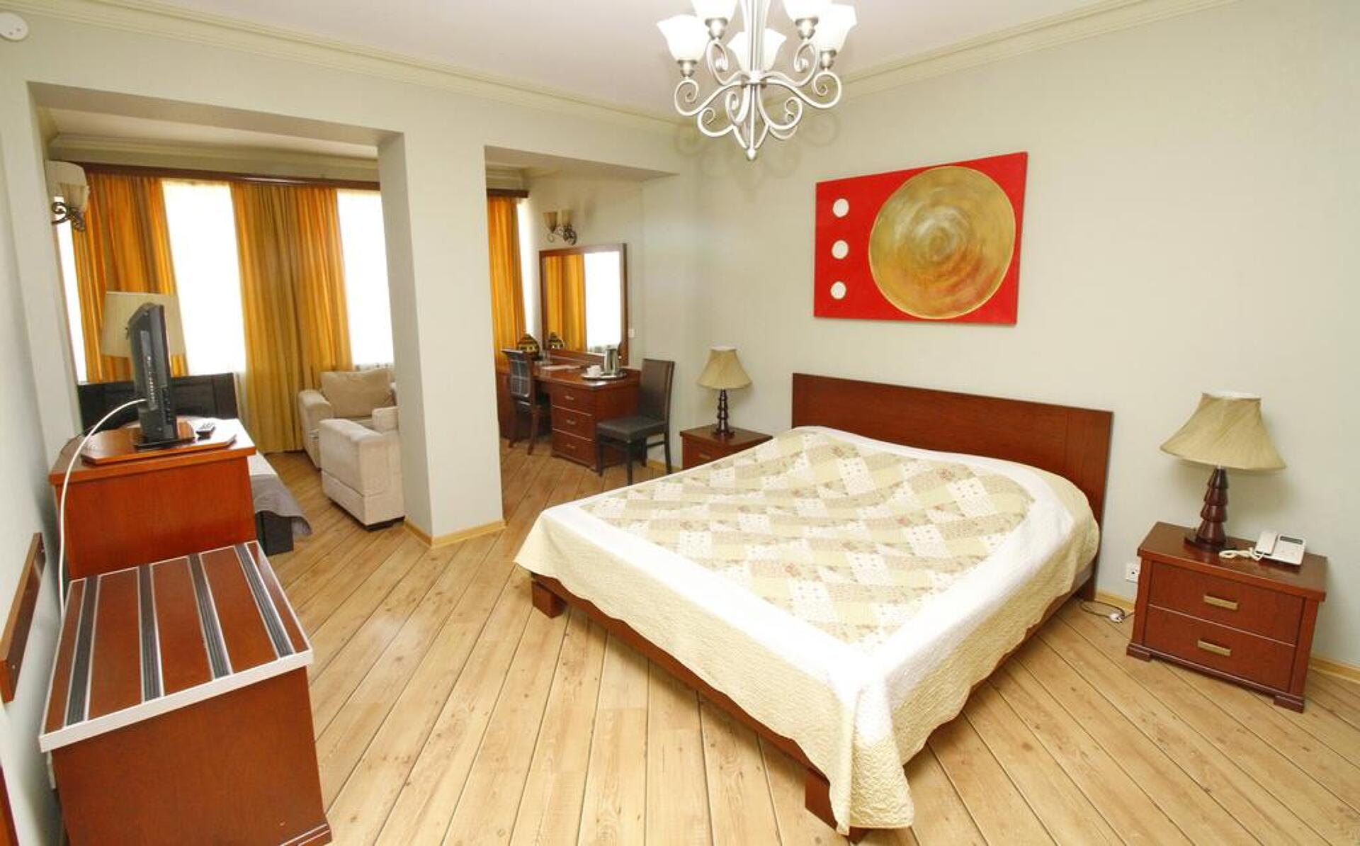 Penthouse Hotel 3* 24