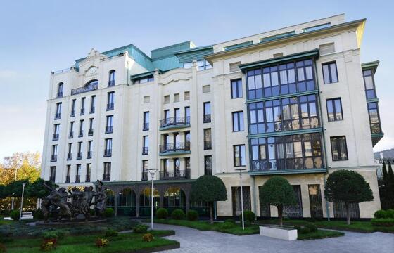 Ambassadori Hotel 