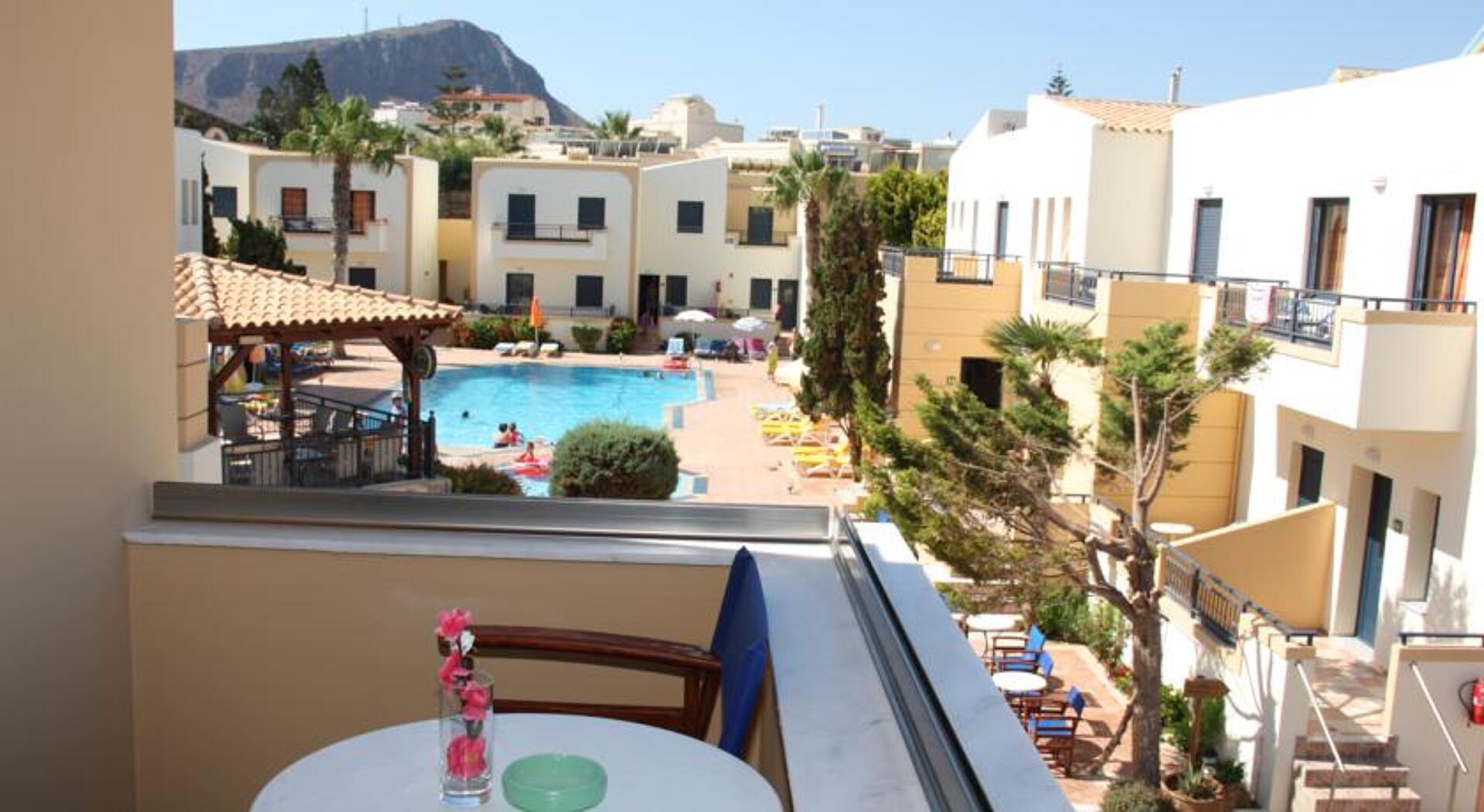 Blue Aegean Hotel & Suites 4* 13