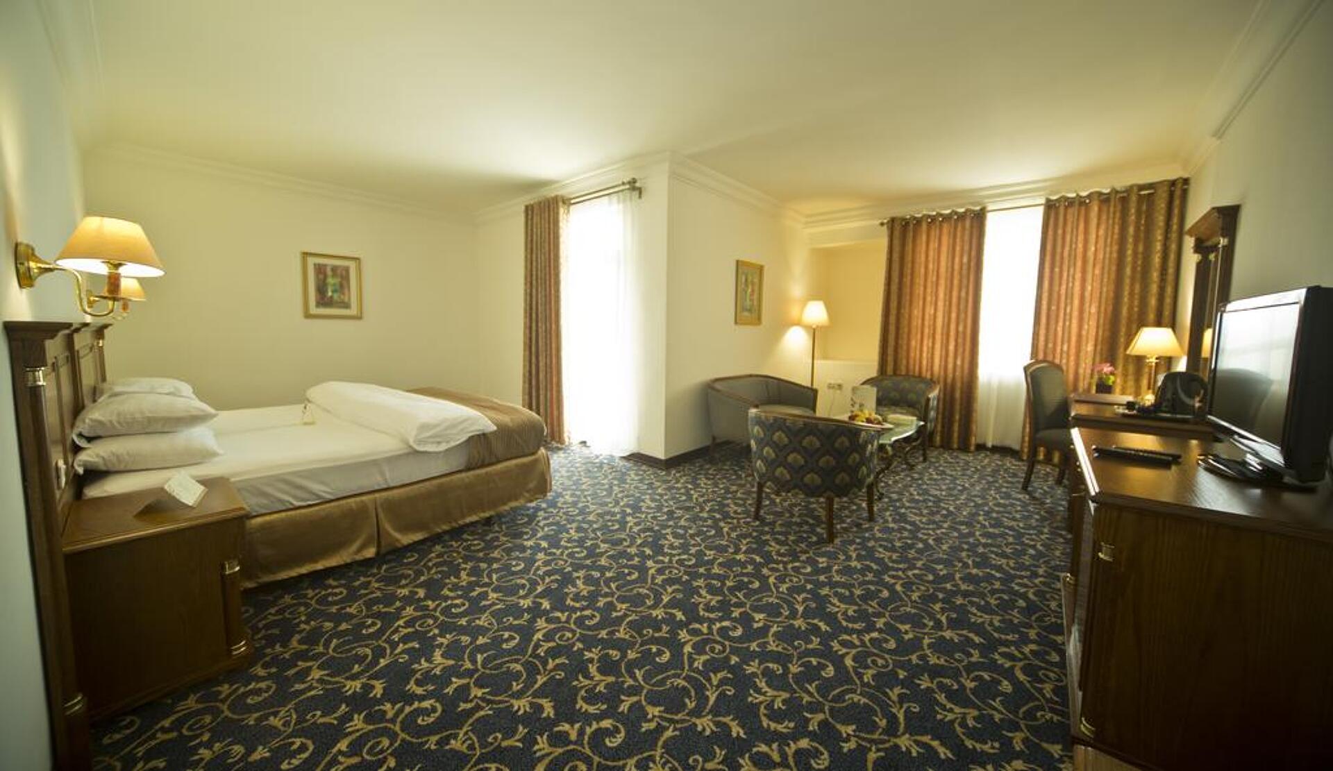 Bristol Hotel 5* 15
