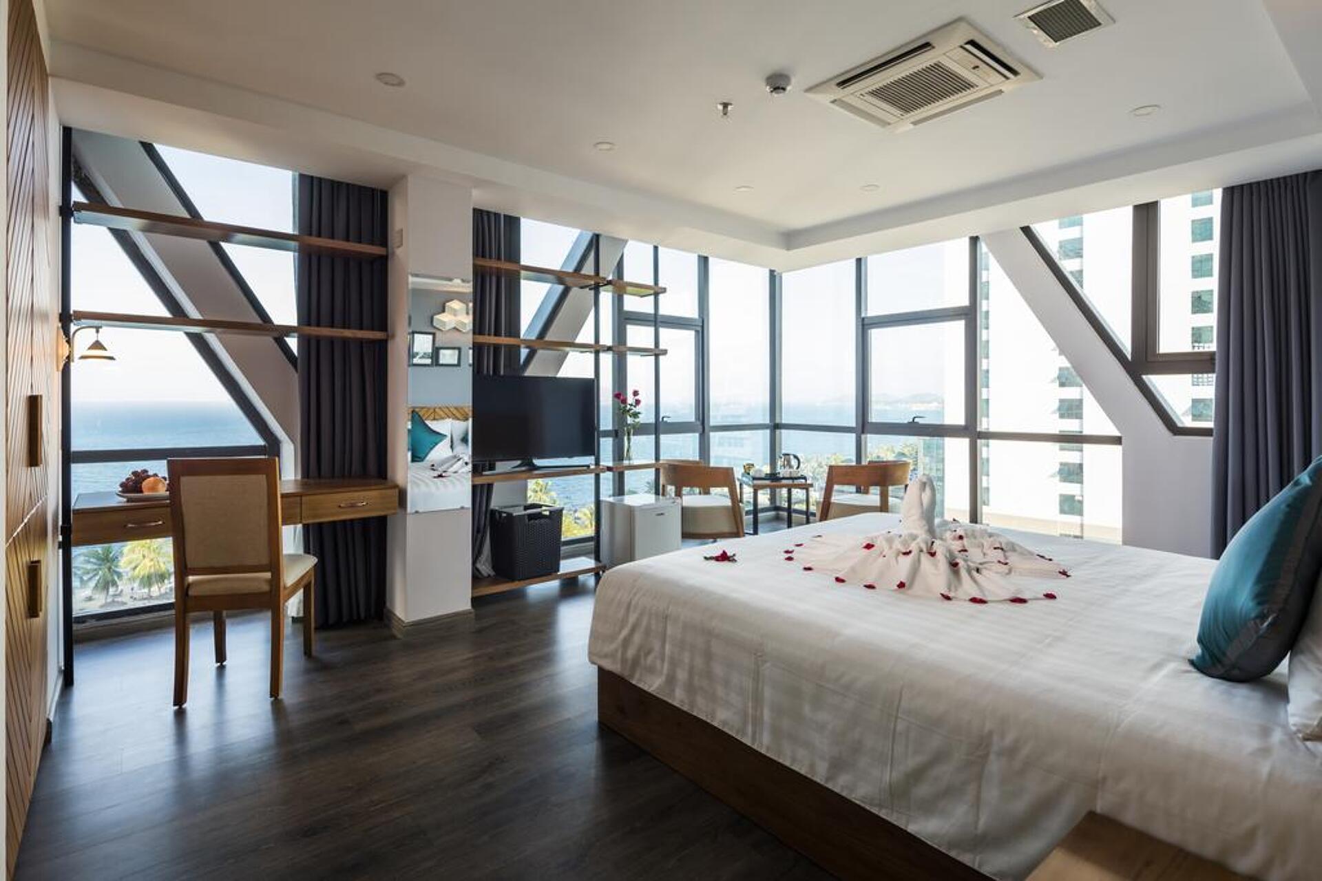Venue Hotel 13