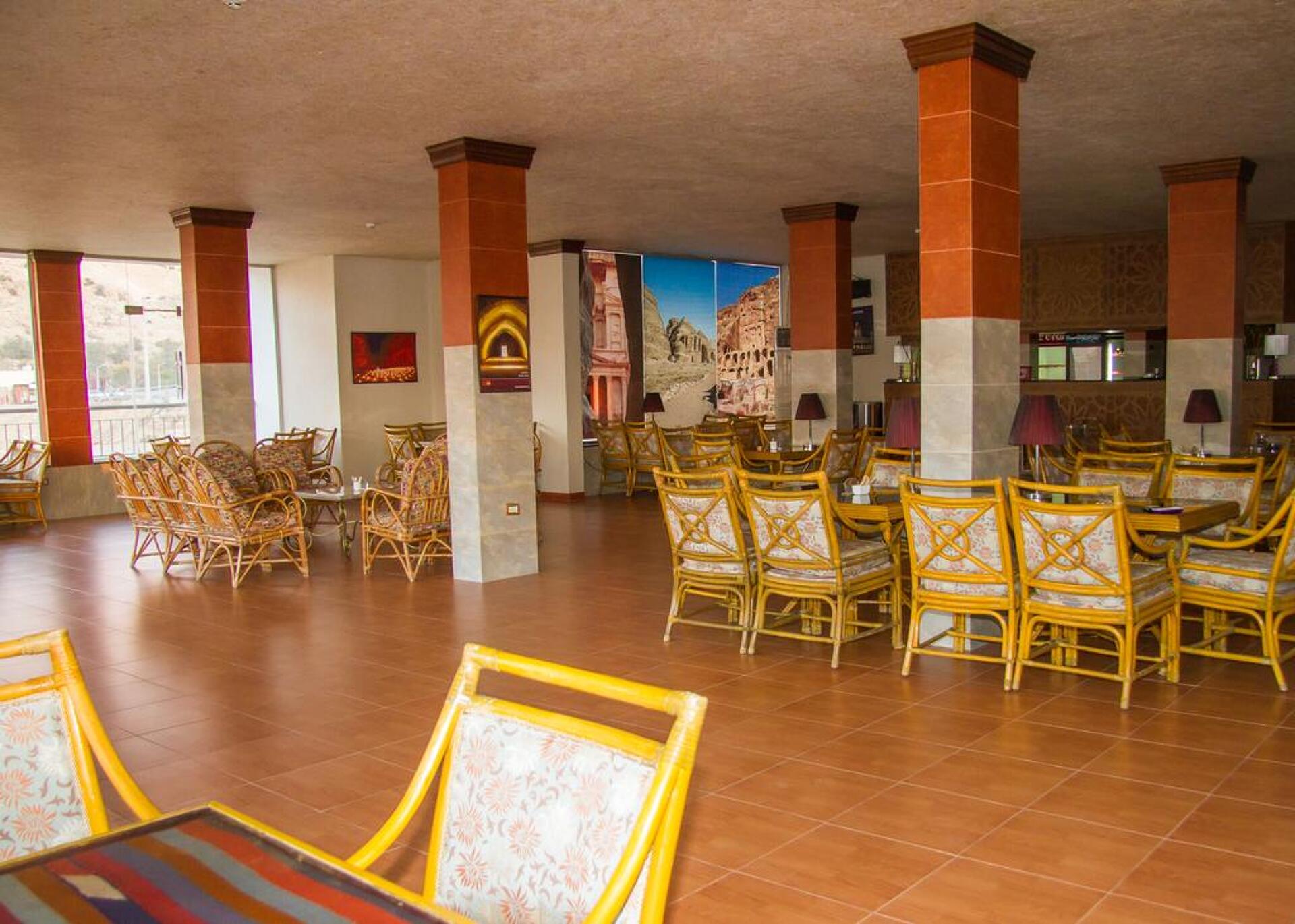 Al Anbat Hotel & Restaurant 3* 1